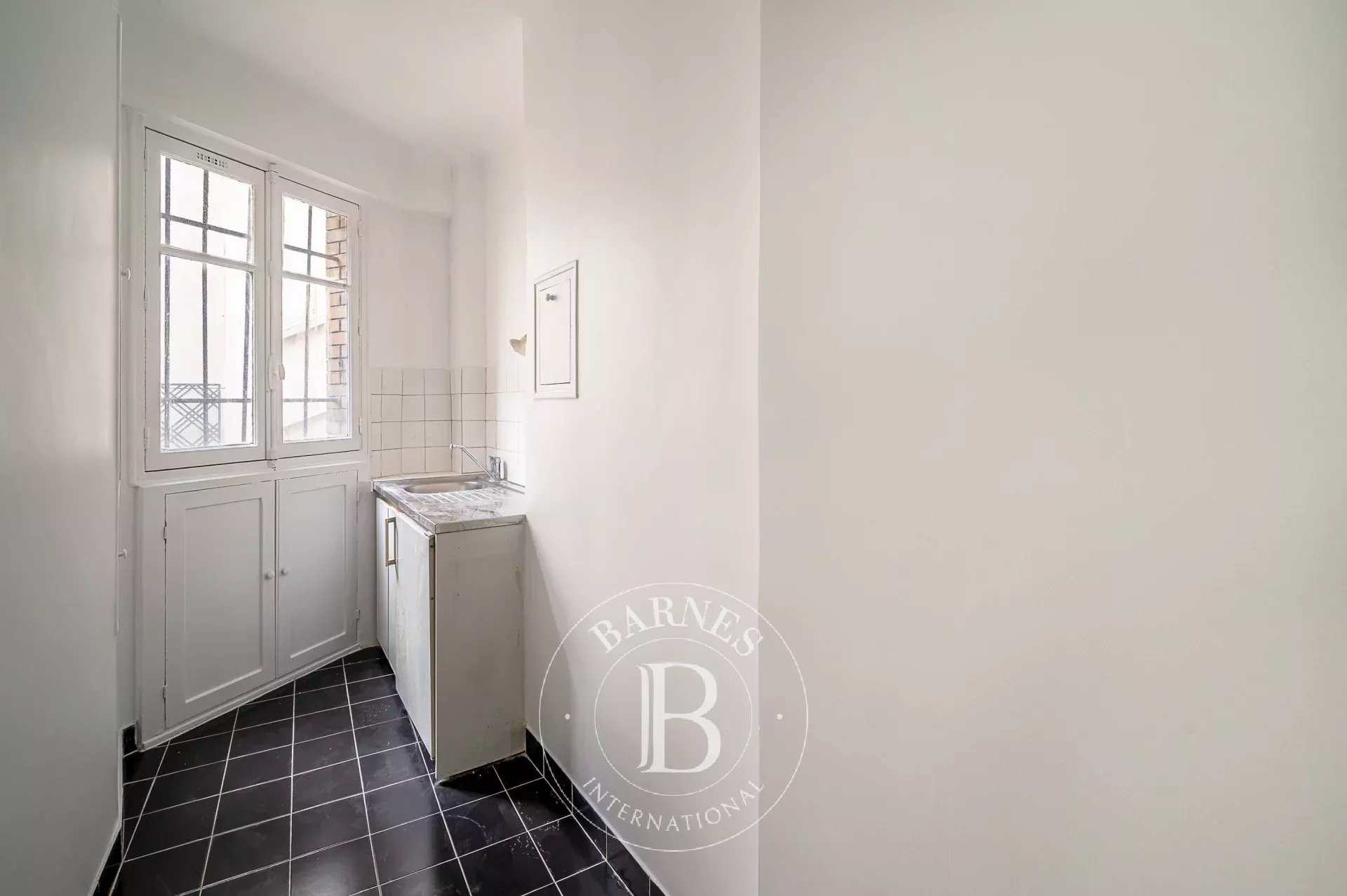 Daire Paris 8ème - picture 10