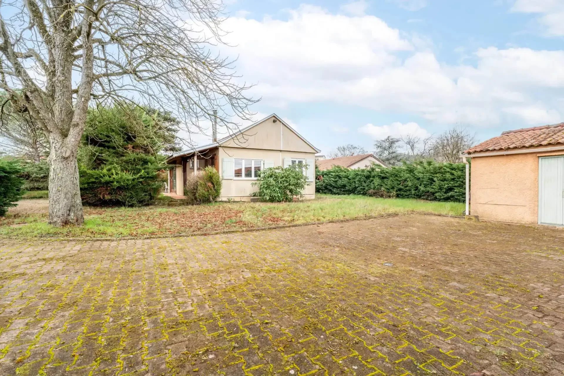 LOZANNE - Maison de plain-pied proche du centre sur 1536m² de terrain