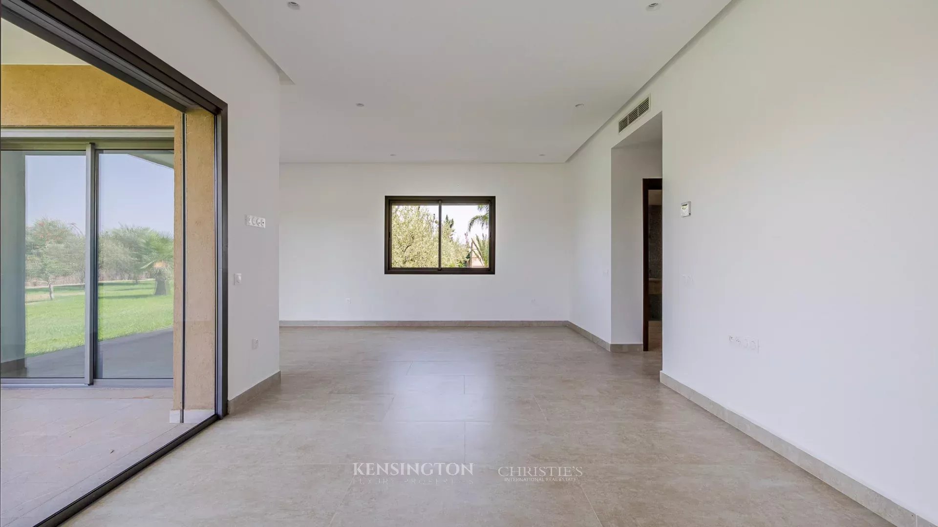 5 Bedroom Villa/Townhouse's Image 8