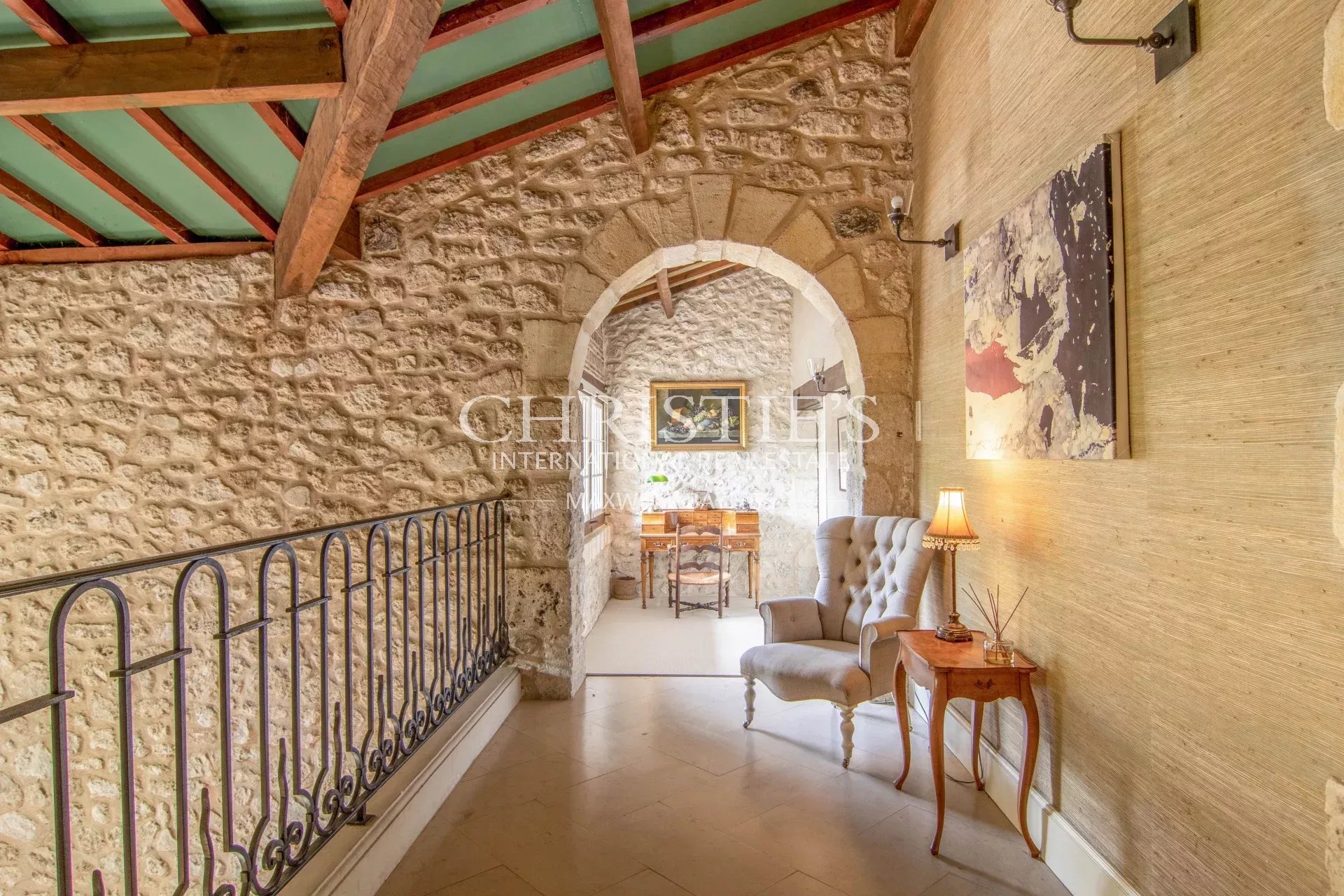 10 Bedroom Villa/Townhouse's Image 12