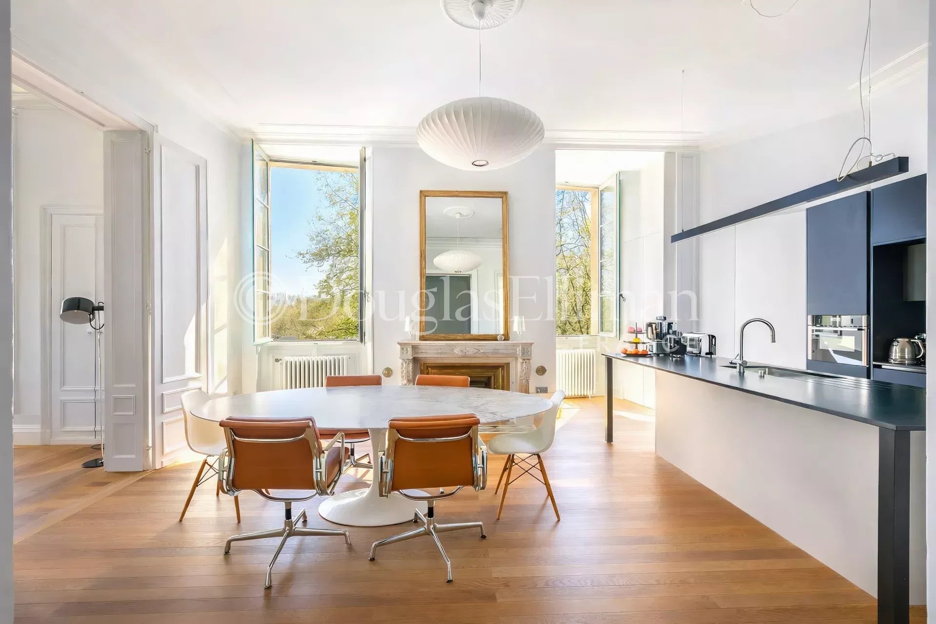 BORDEAUX – PLACE DES QUINCONCES – 160 m² apartment with elevator - Picture n°3