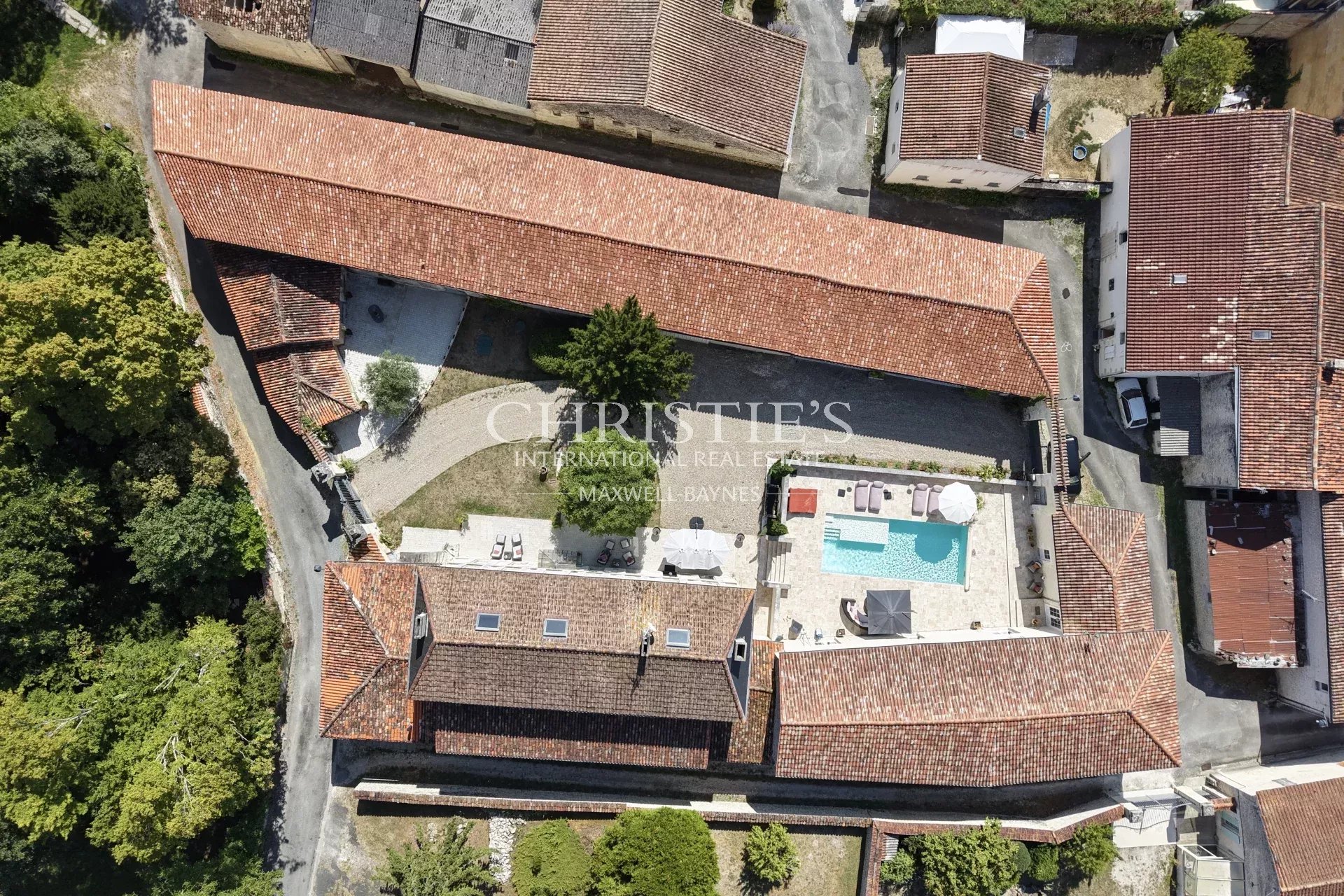7 Bedroom Villa/Townhouse's Image 44