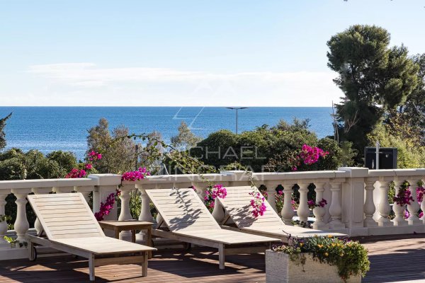 GOLFE JUAN - CLOSE TO CANNES - PANORAMIC SEA VIEW — photo 2