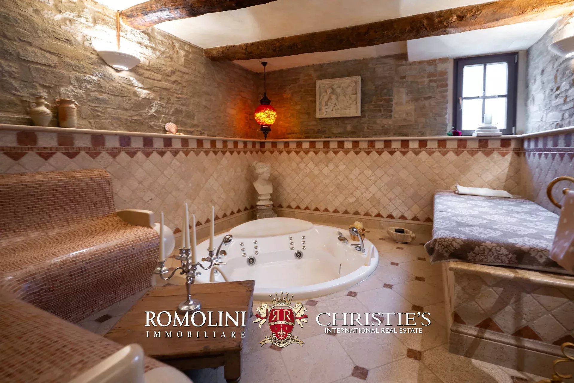 13 Bedroom Vineyard's Image 50