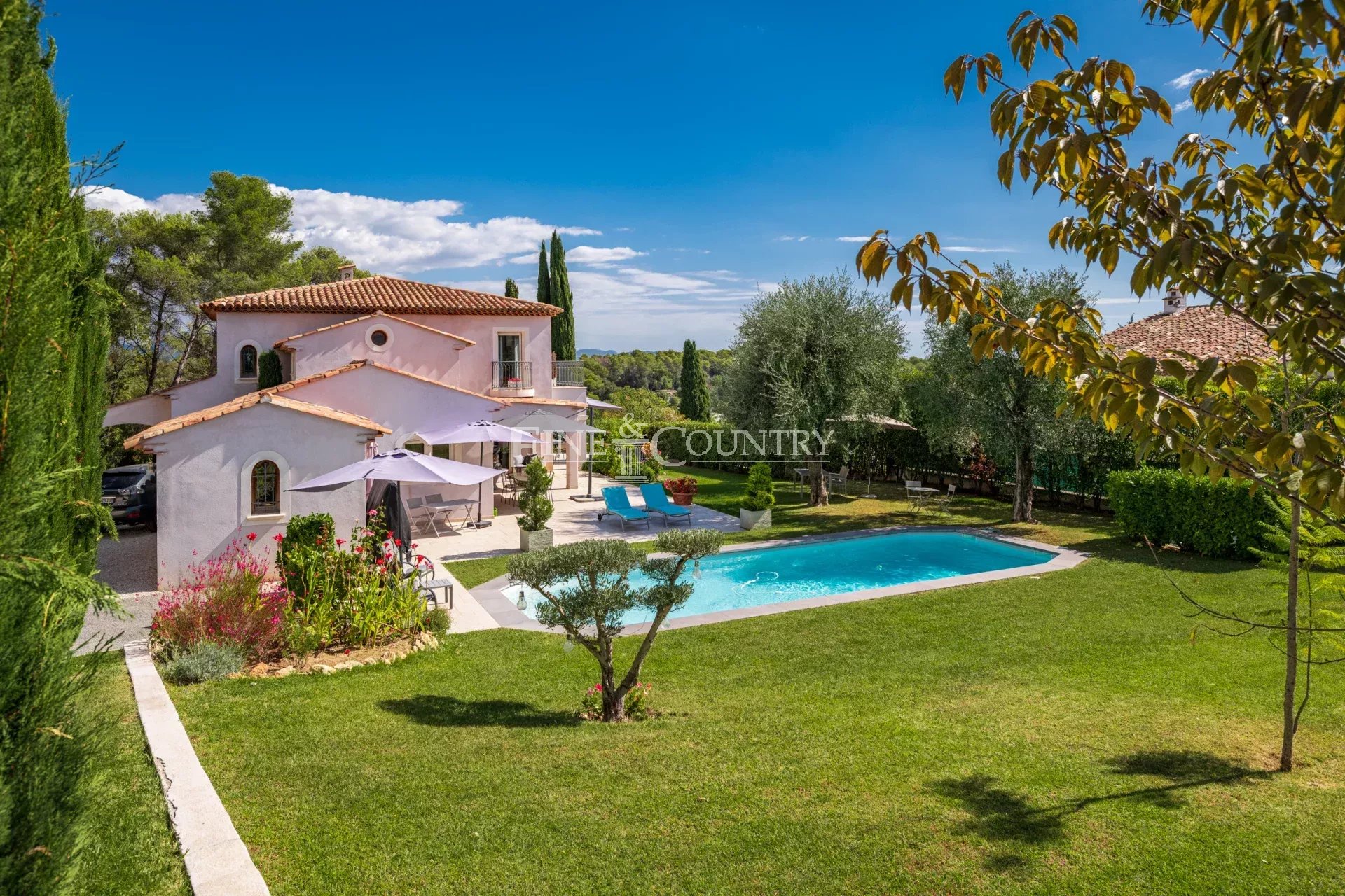 Photo of Villa for sale in Saint Paul de Vence near village