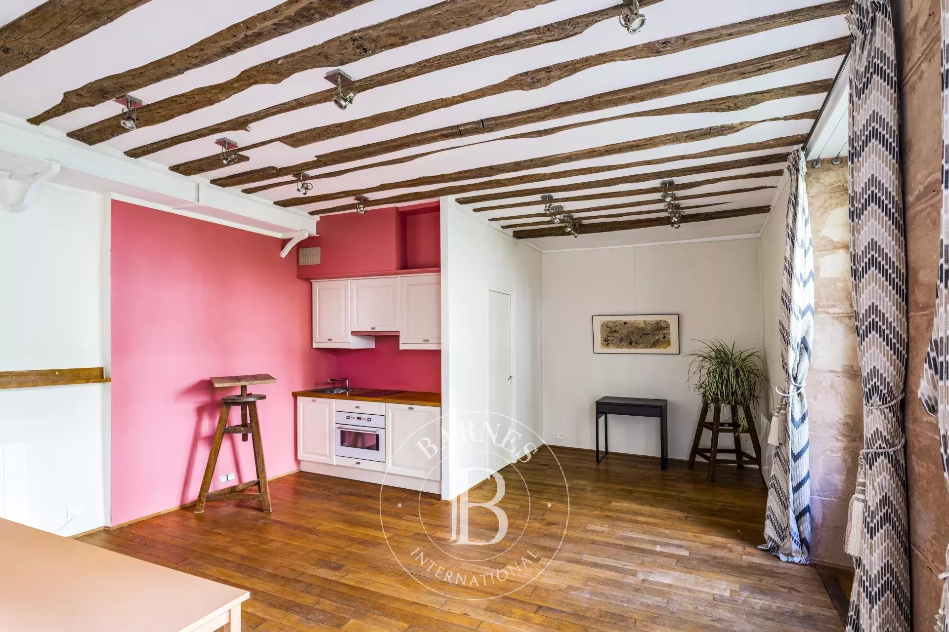 Daire Paris 3ème - picture 10