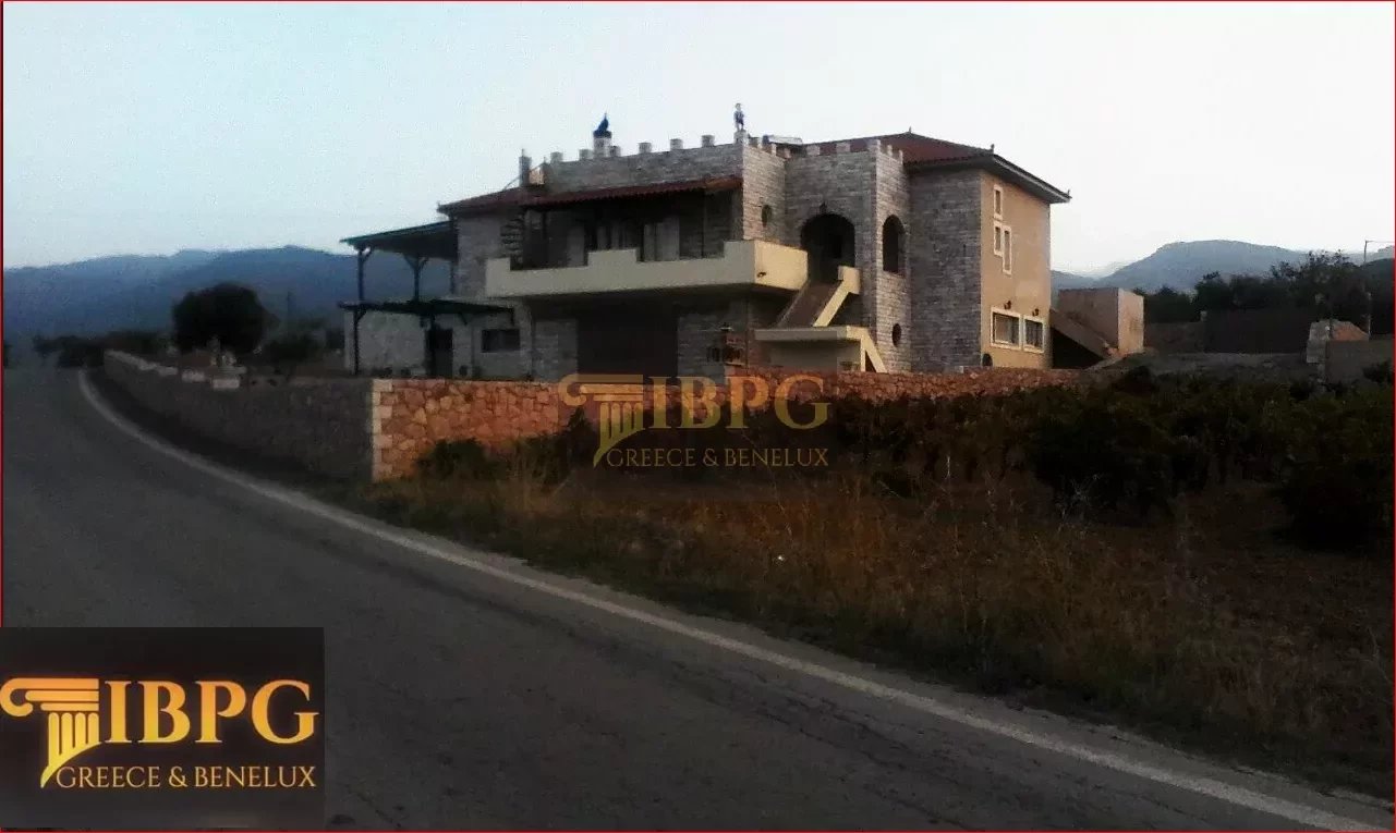 for sale House in Monemvasia Peloponnese 420m2 ,650000€