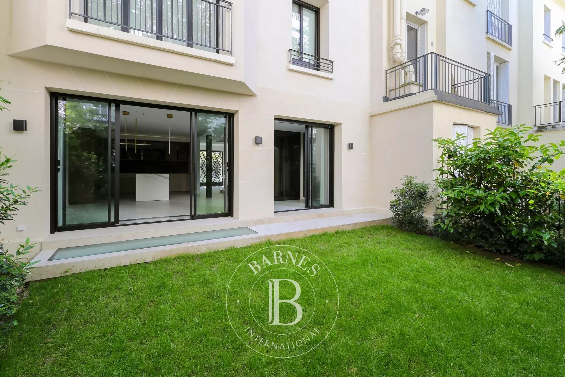 Maison Neuilly-sur-Seine  -  ref 82199981 (picture 3)