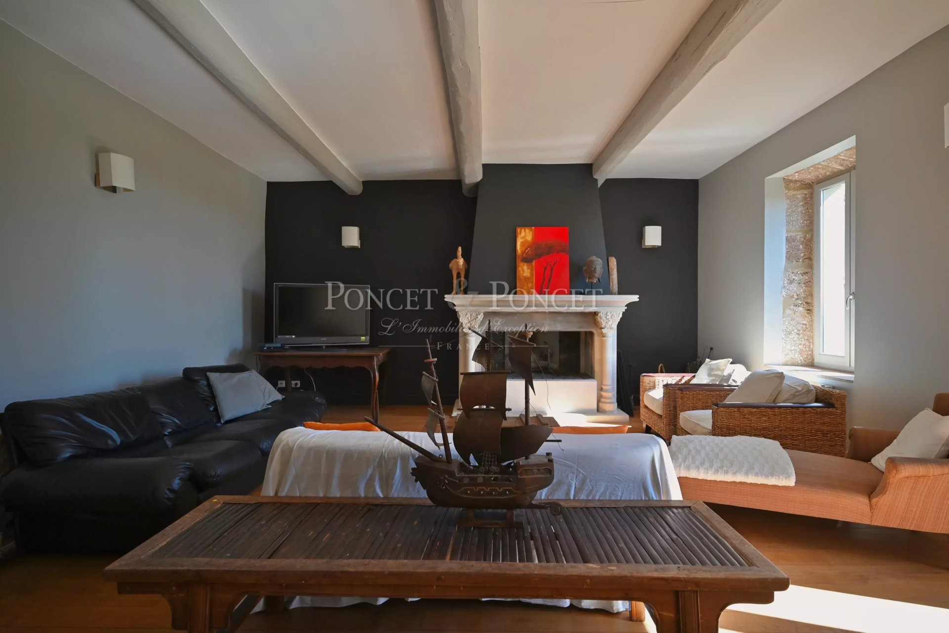 10 Bedroom Villa/Townhouse's Image 19