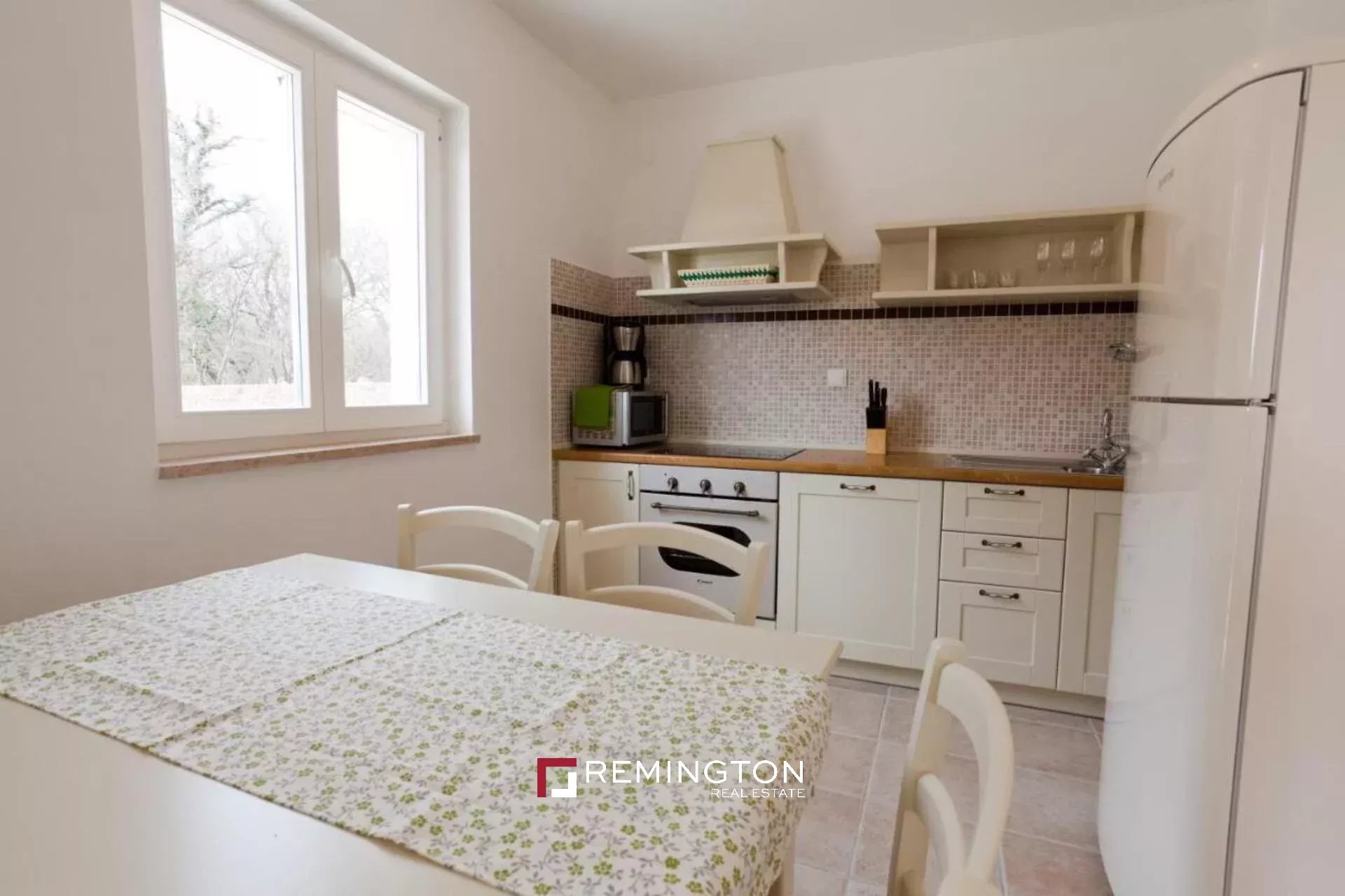 6 Bedroom Villa/Townhouse's Image 4