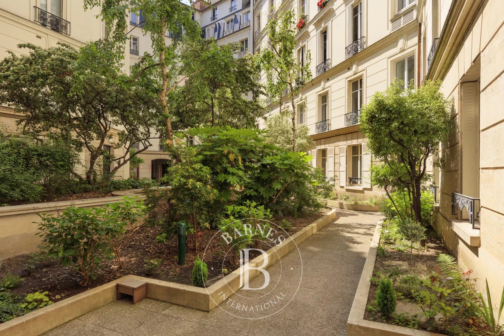 Daire Paris 17ème - picture 17