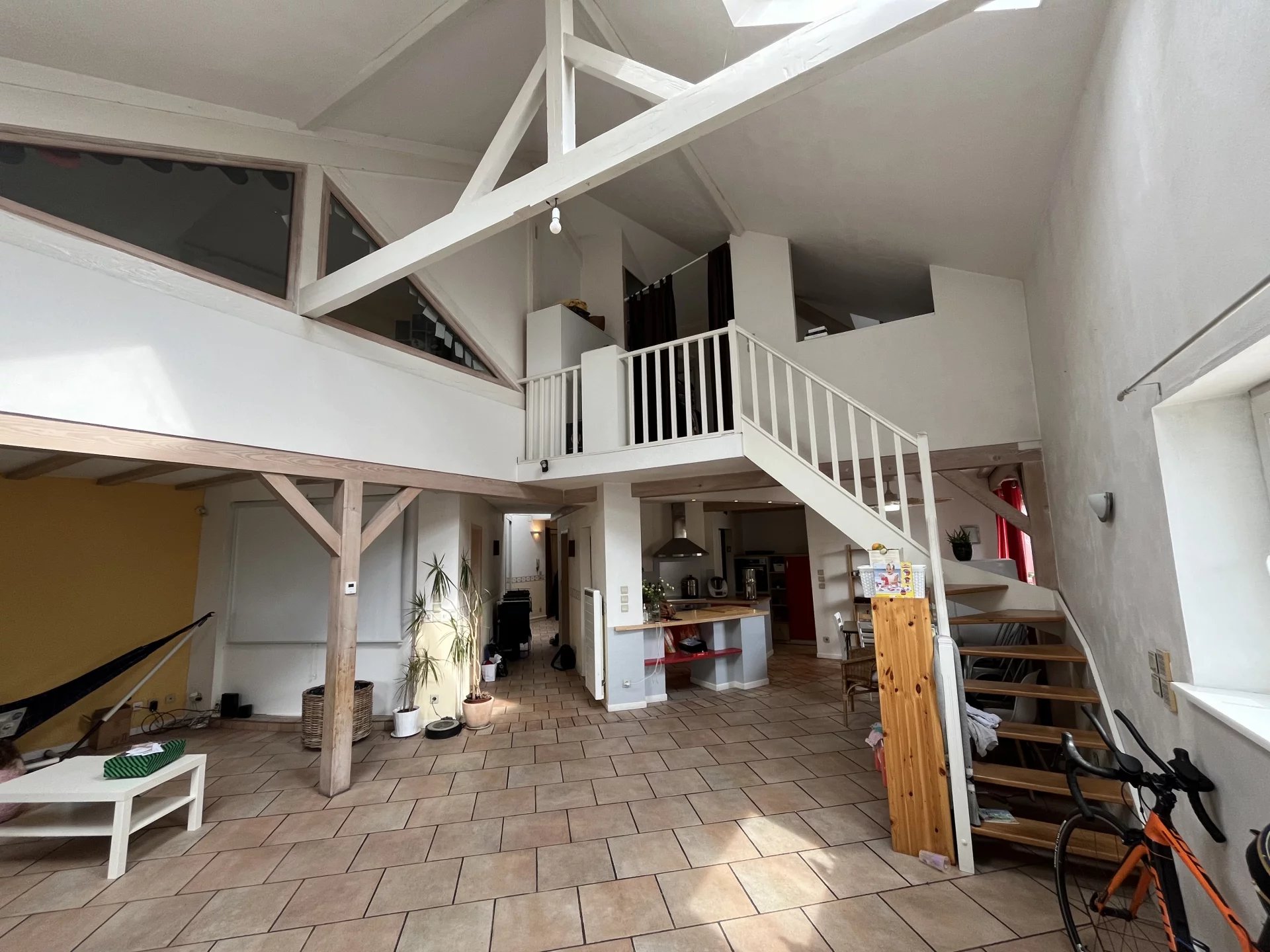 MULHOUSE (68) -  APPARTEMENT 6 P  149,4 m² avec Parking  intérieur