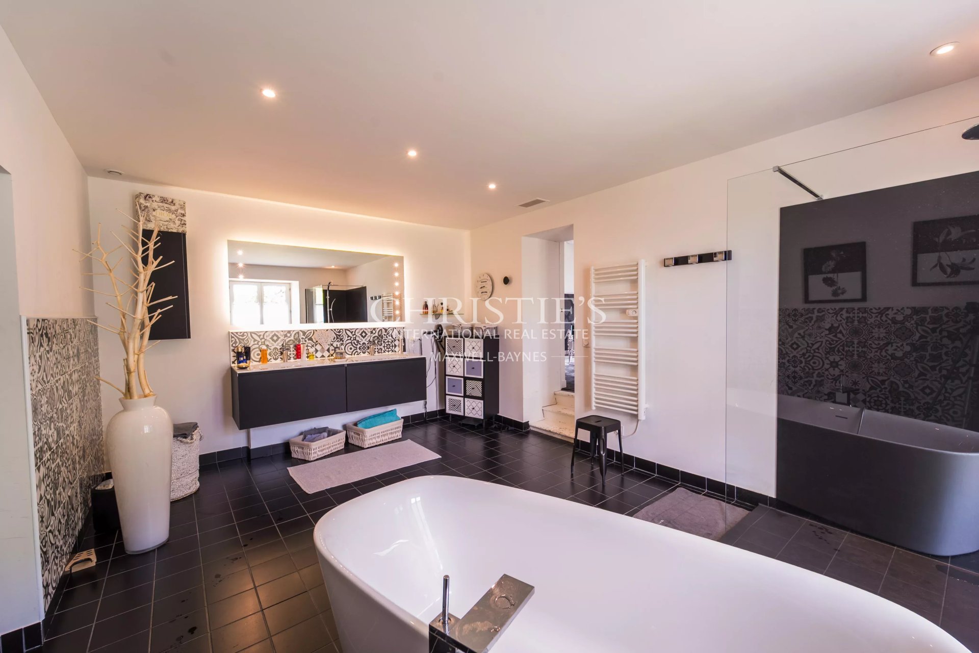 4 Bedroom Villa/Townhouse's Image 20