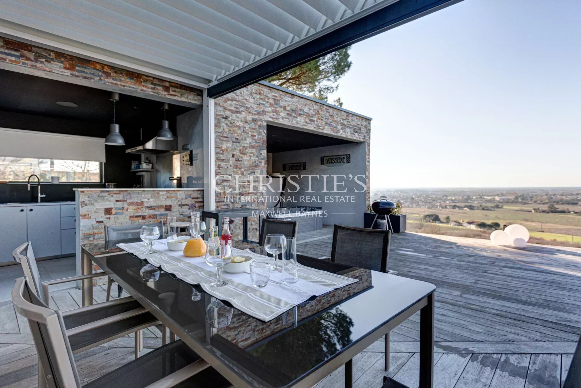 4 Bedroom Villa/Townhouse's Image 16