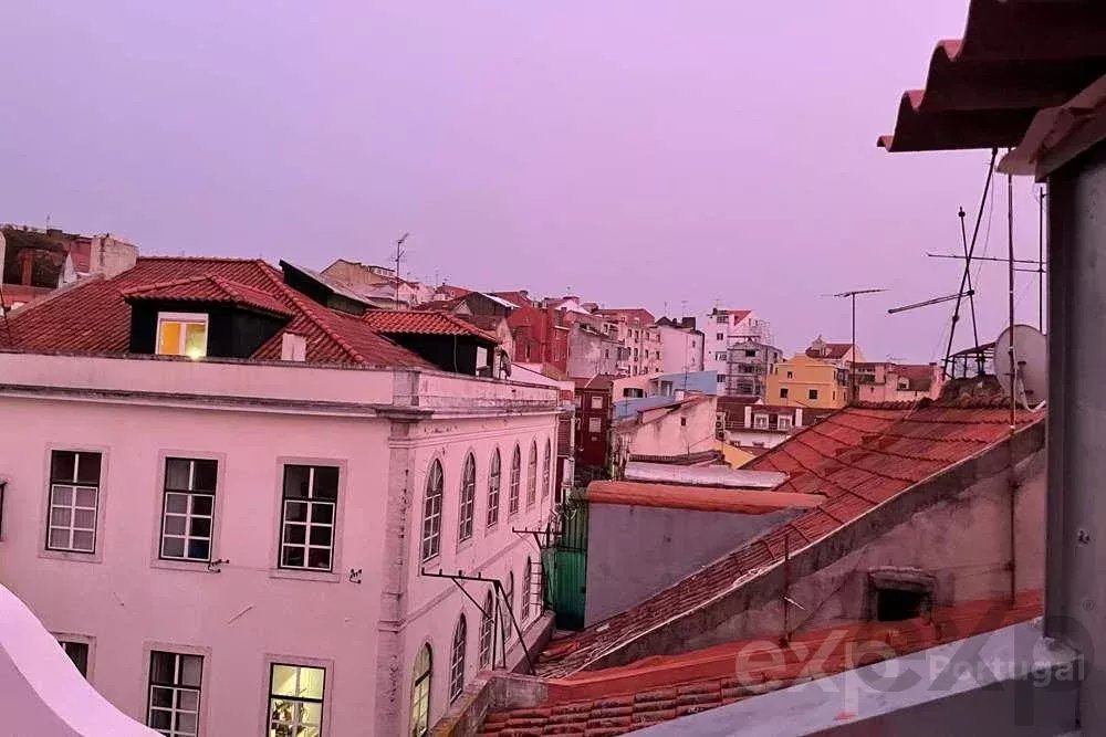 Furnished 2-bedroom apartment in downtown Lisbon 85507002 image 1