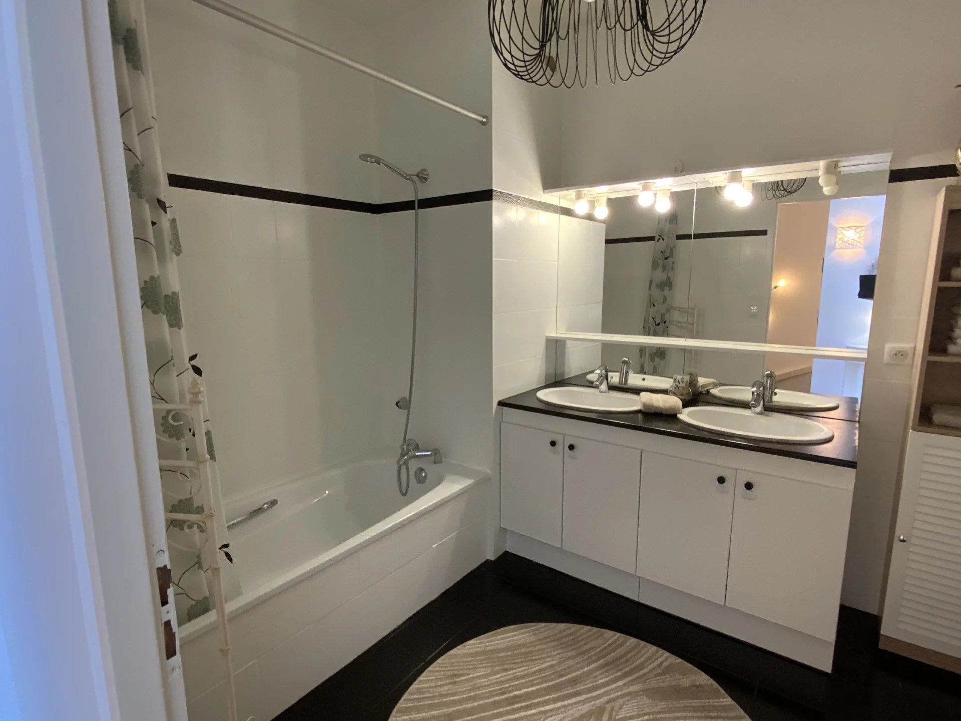 Maison familiale à Neydens, proche frontière genevoise et autoroute