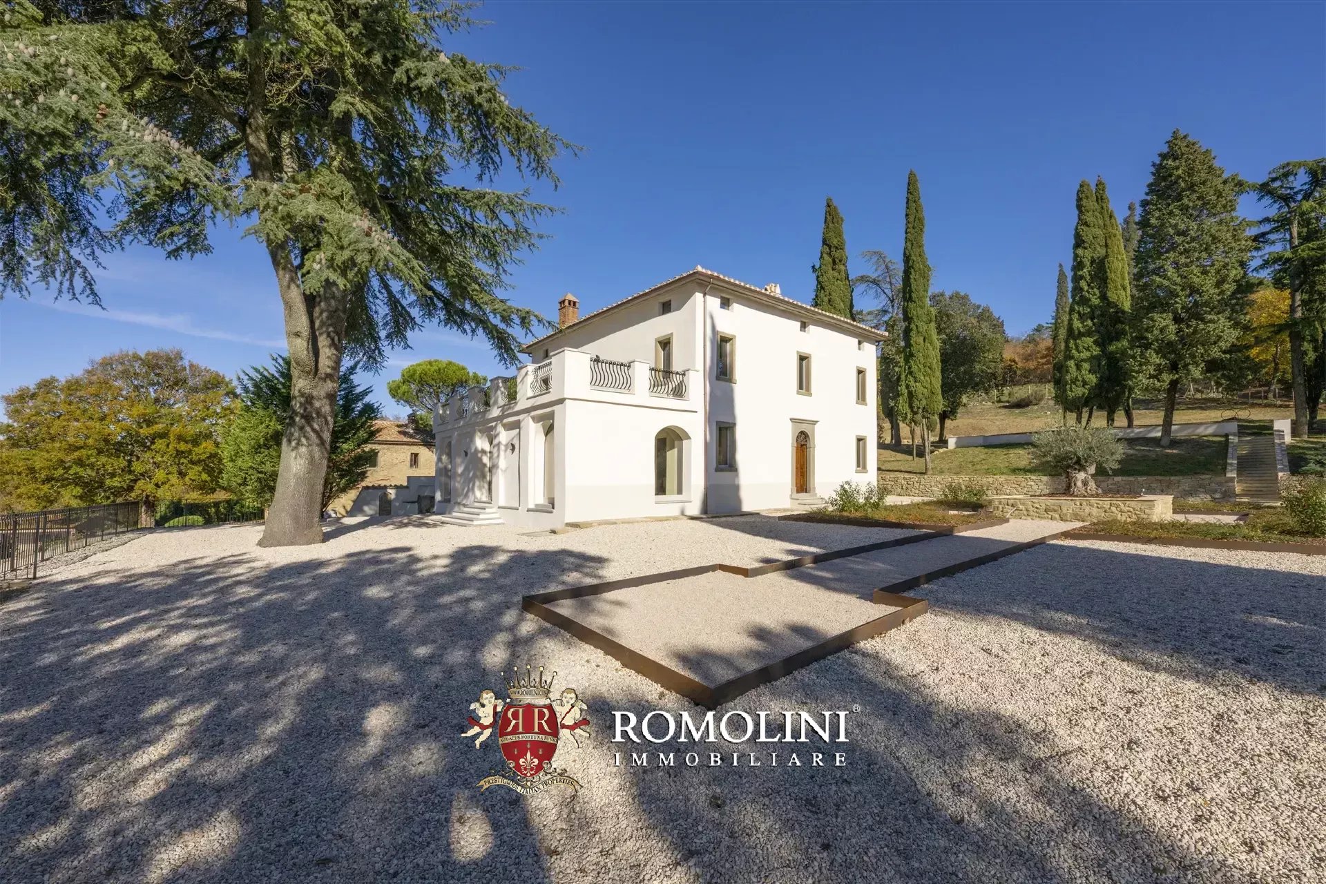 4 Bedroom Villa/Townhouse's Image 5