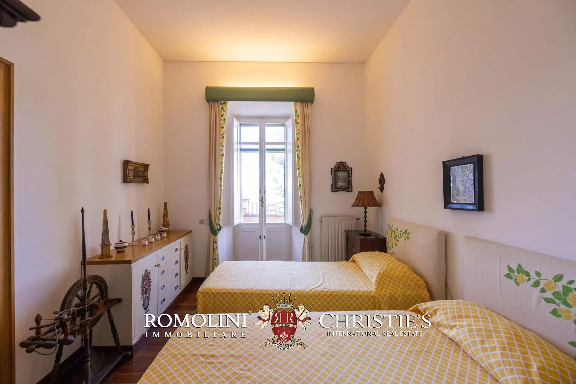 30 Bedroom Villa/Townhouse's Image 41