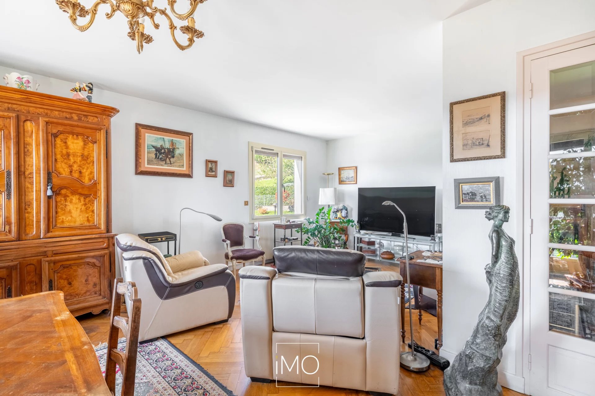 Maison à rénover avec vue imprenable sur Lozanne