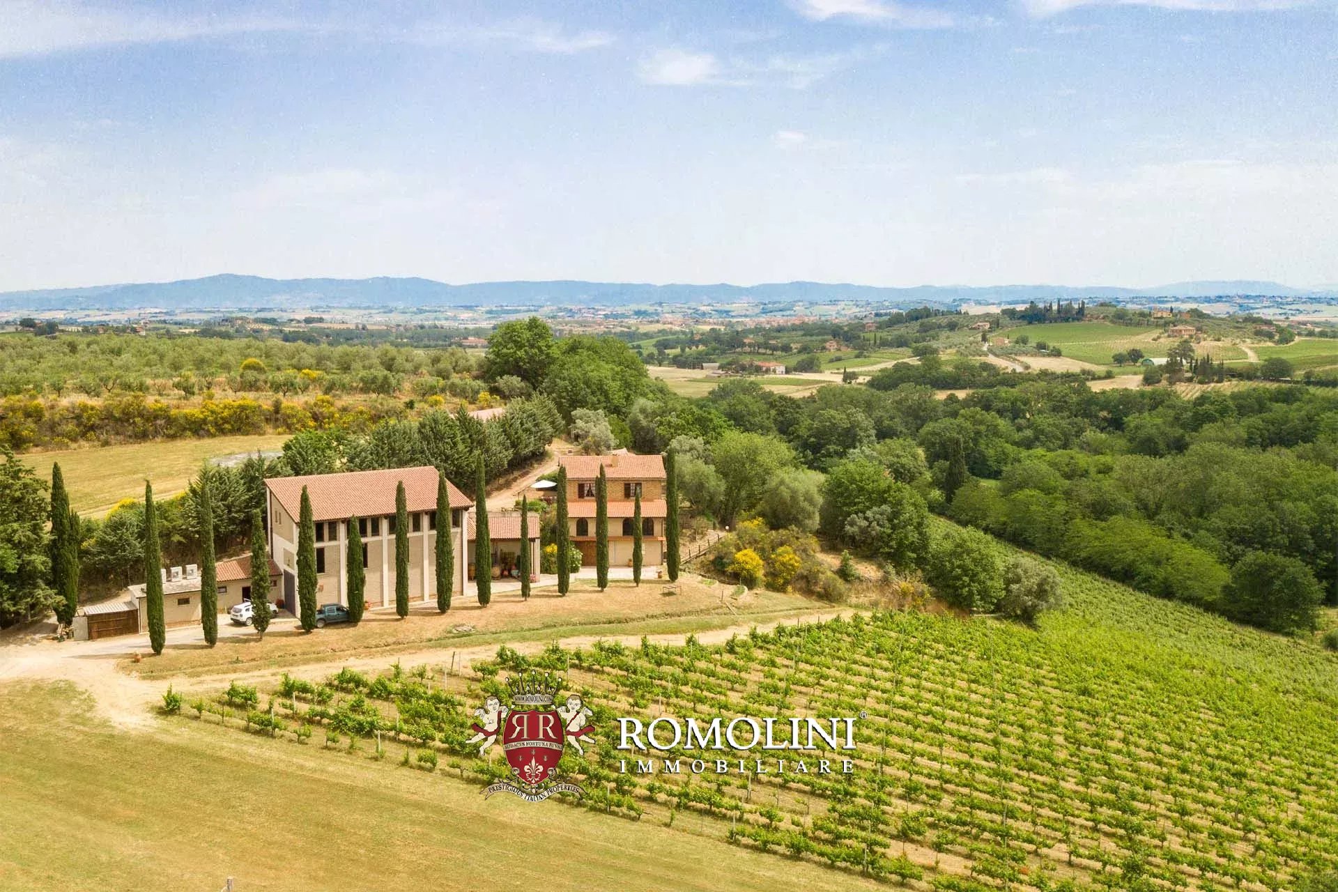 2 Bedroom Vineyard's Image 5