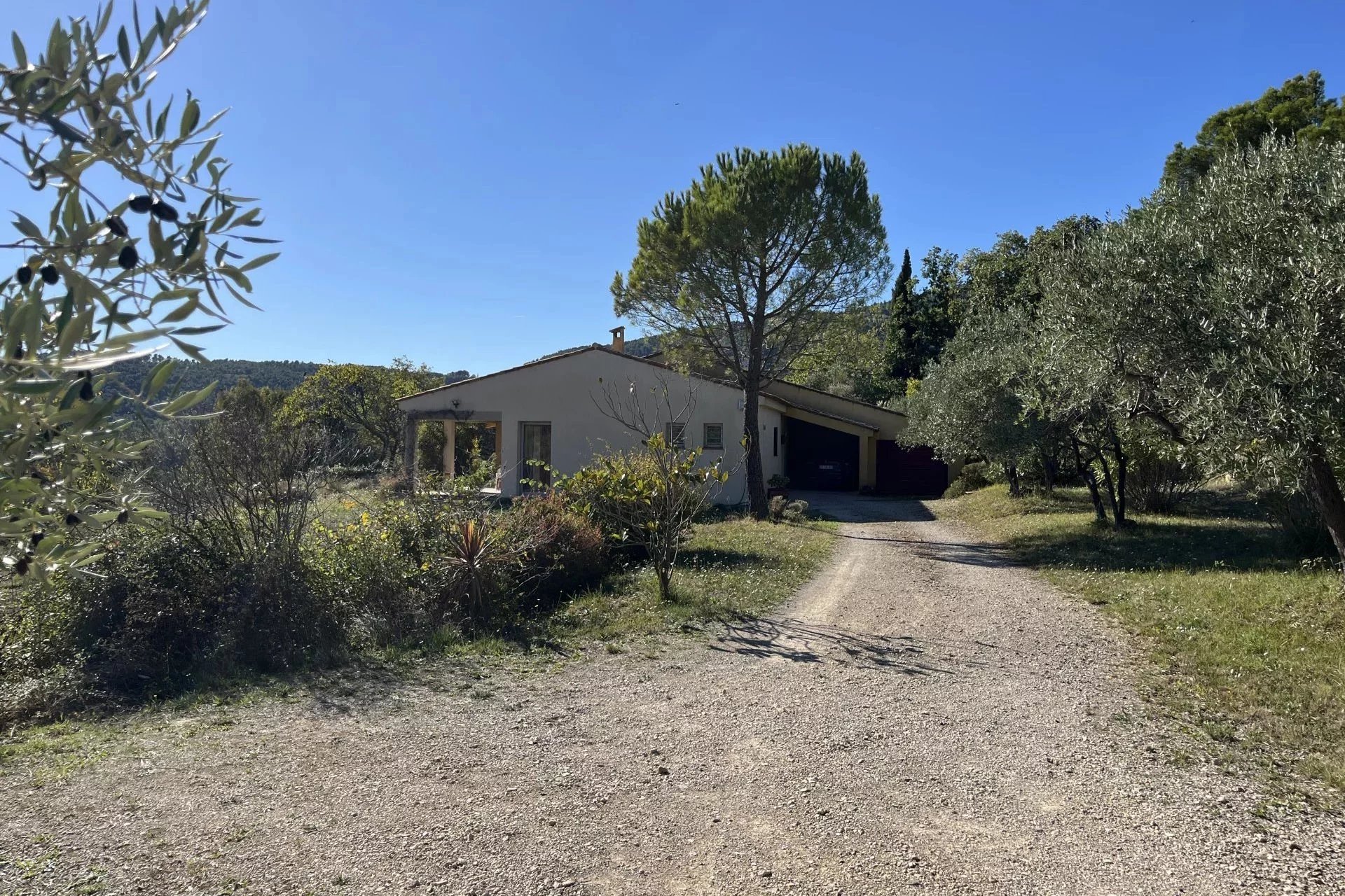 Single-storey villa on top location - SEILLANS