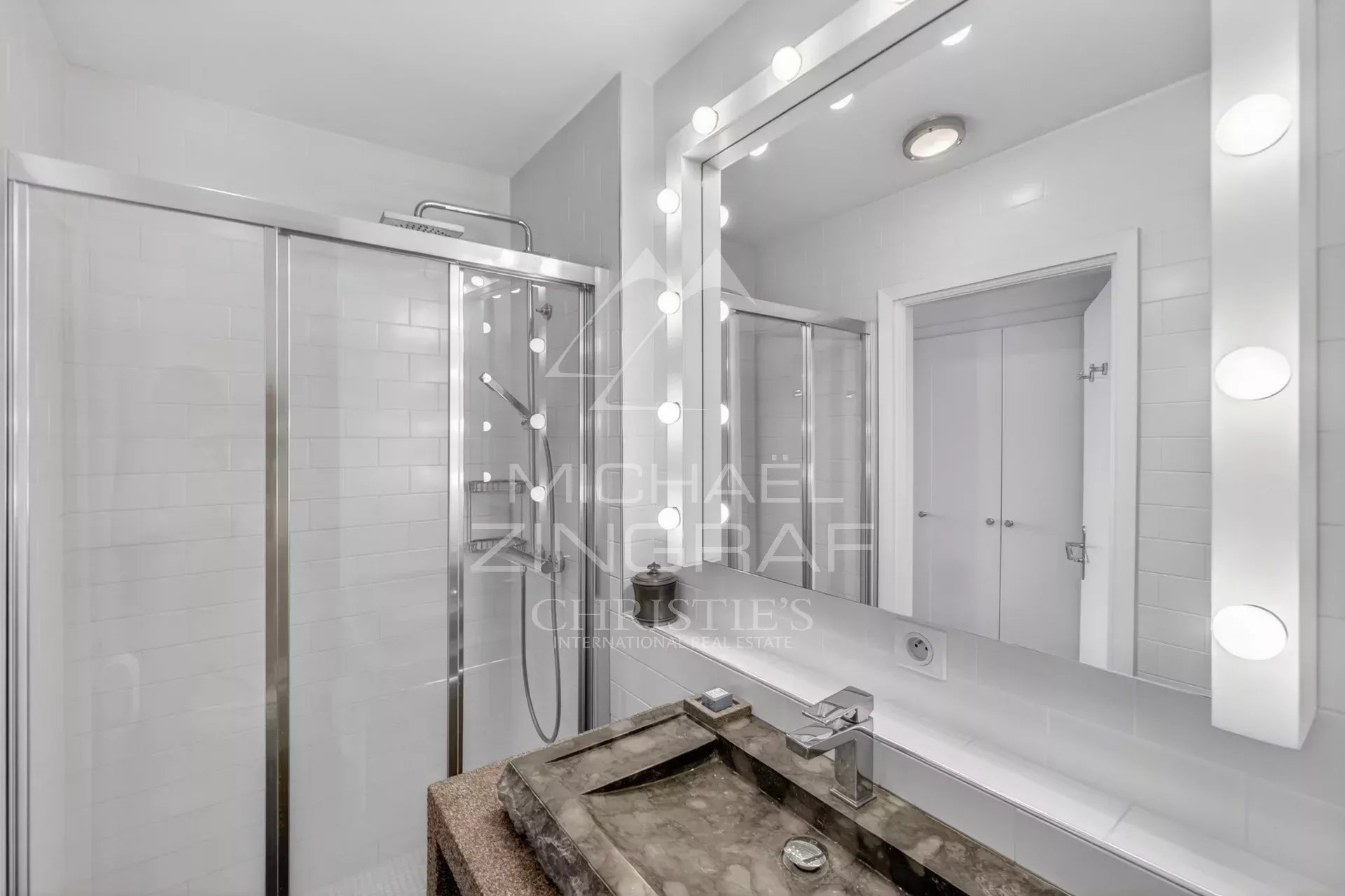 3 Bedroom Apartment/Flat's Image 24
