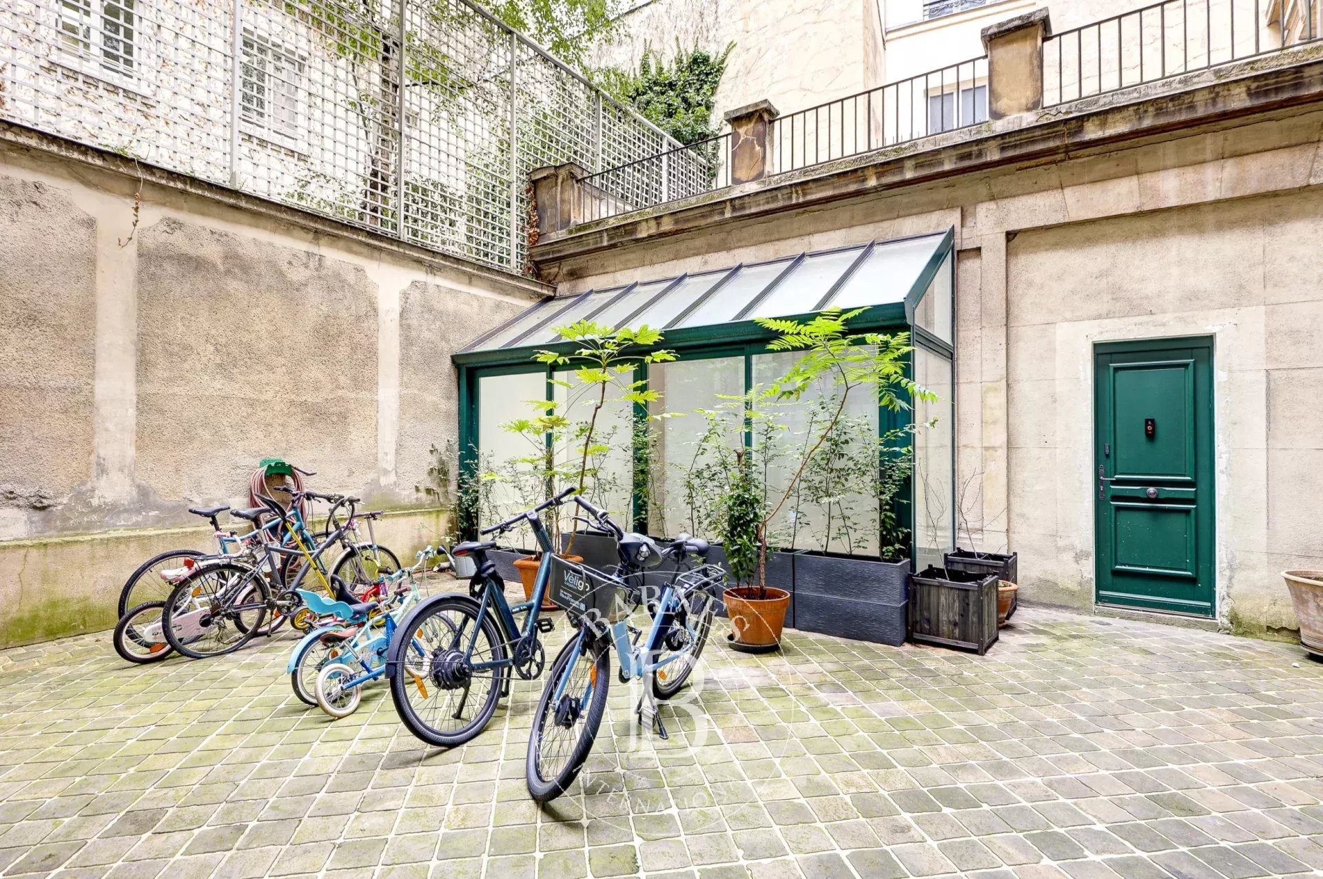 Daire Paris 8ème - picture 7