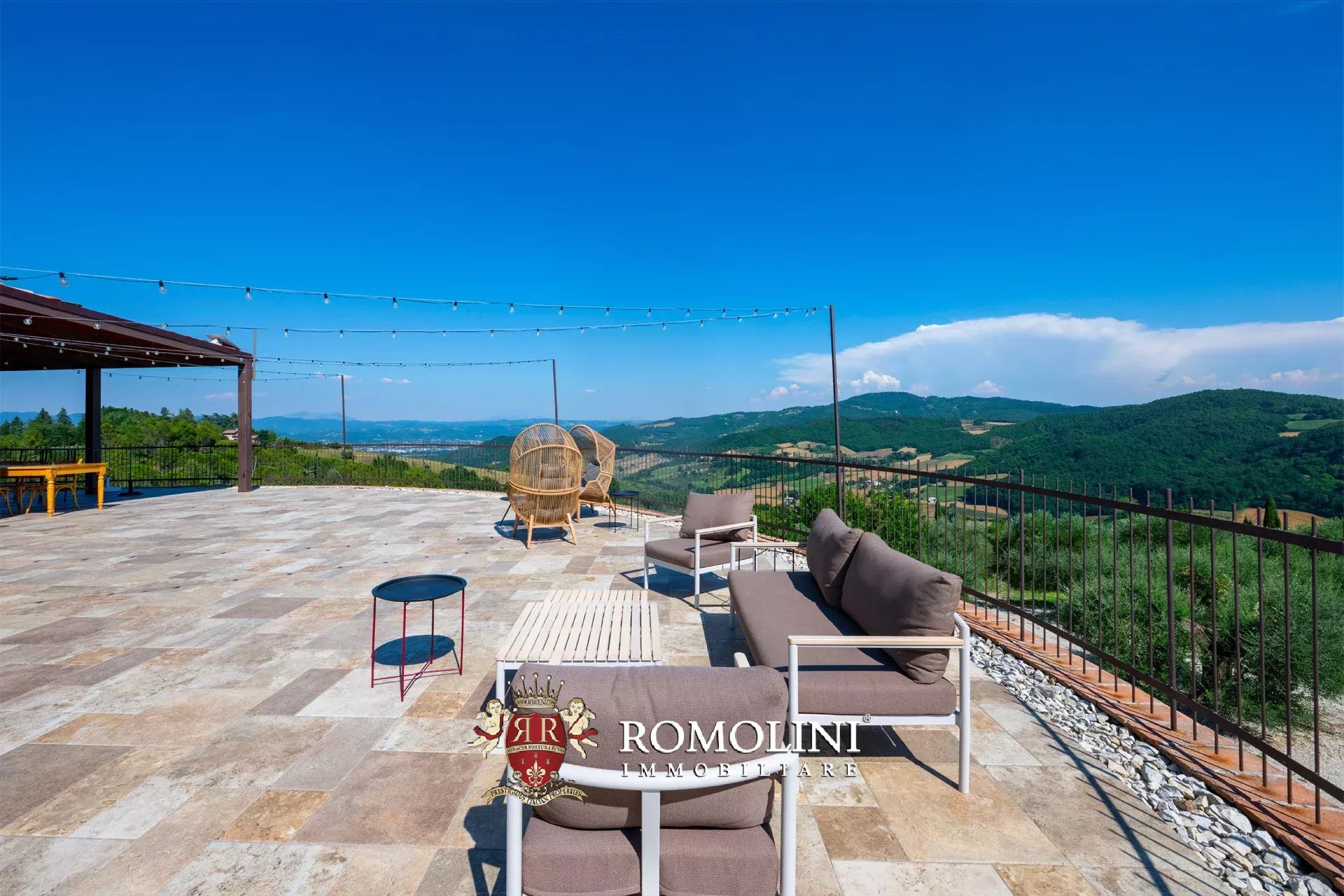 10 Bedroom Villa/Townhouse's Image 20