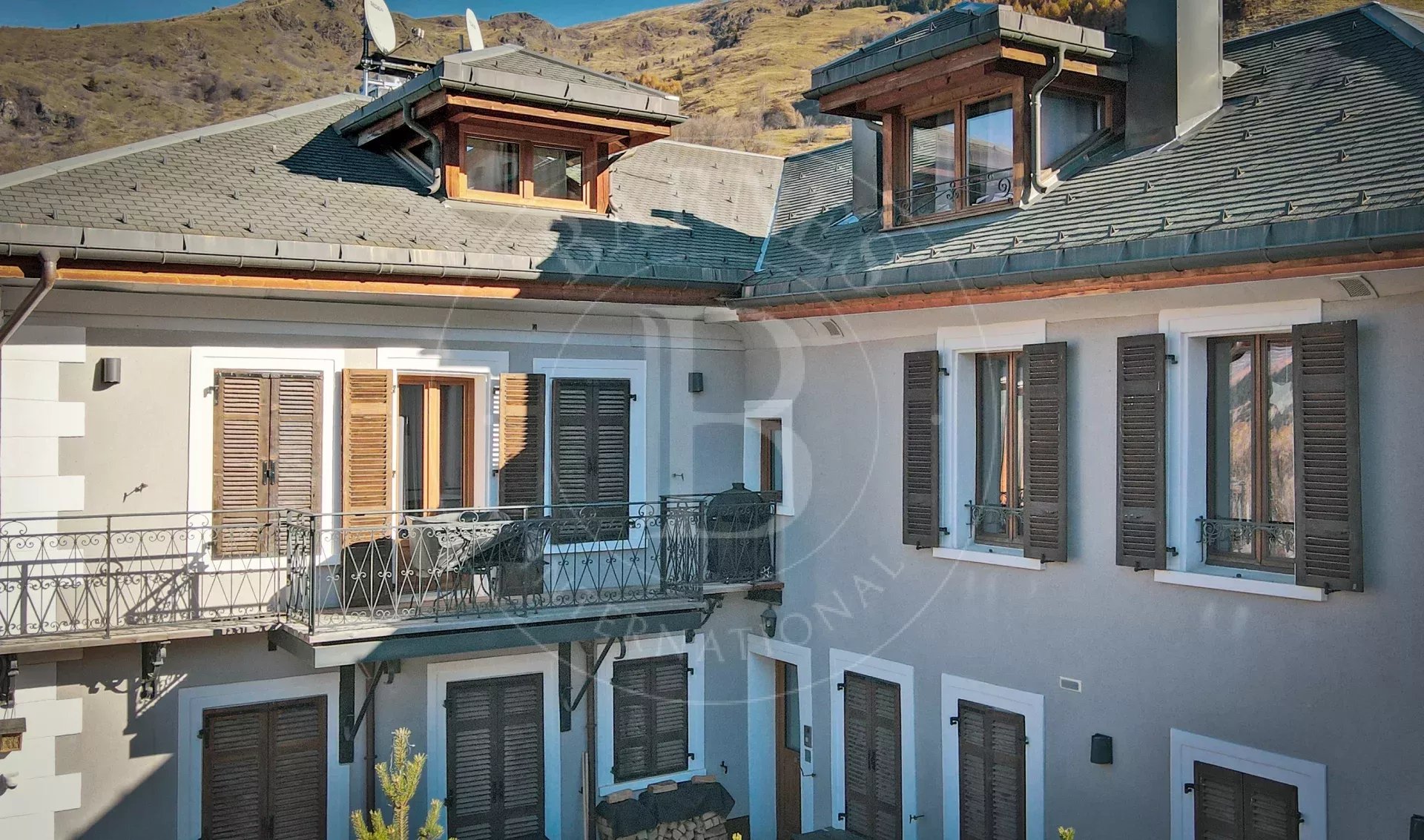 Traditional TRIPLEX apartment - Village Center SAINT MARTIN DE BELLEVILLE