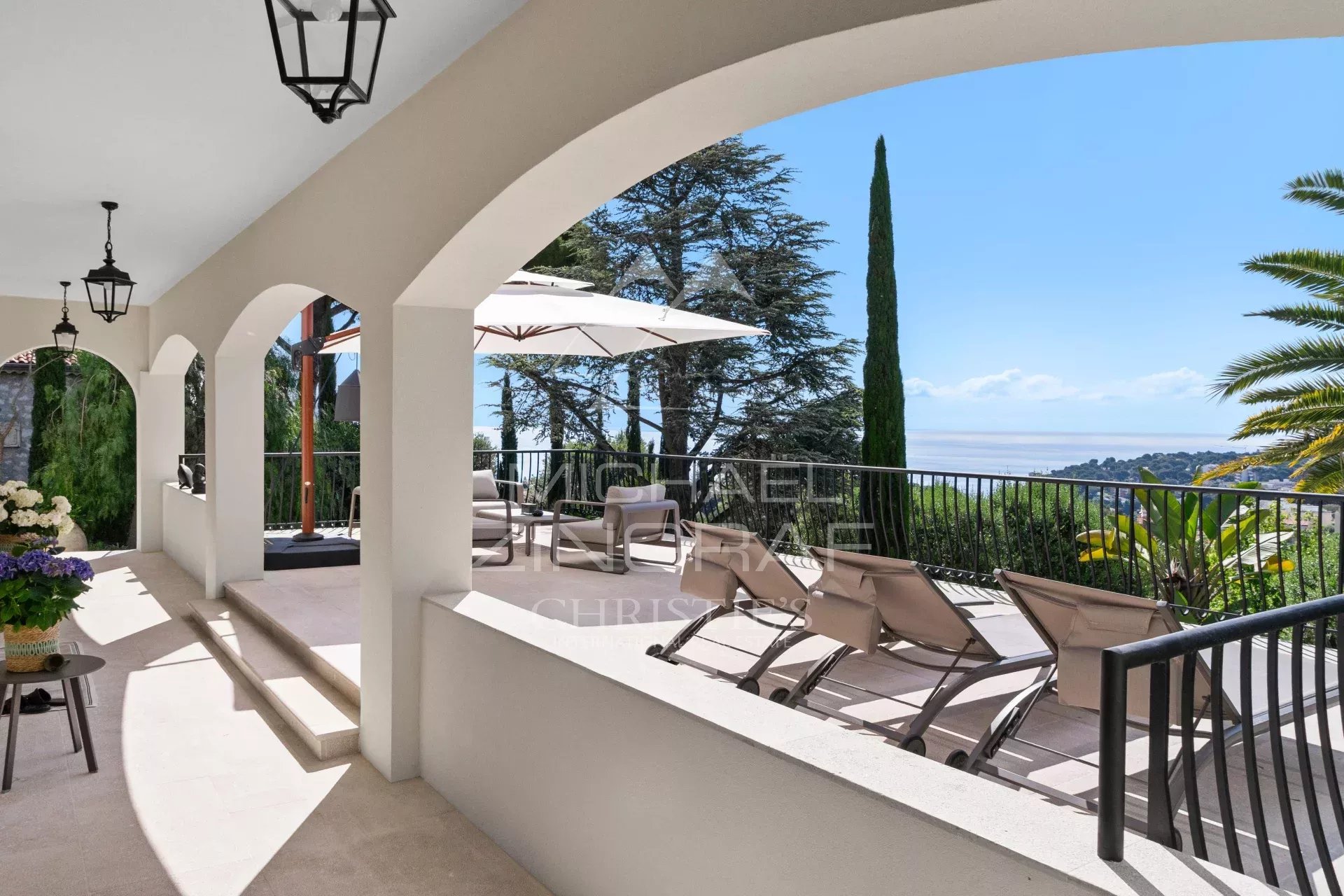 4 Bedroom Villa/Townhouse's Image 8