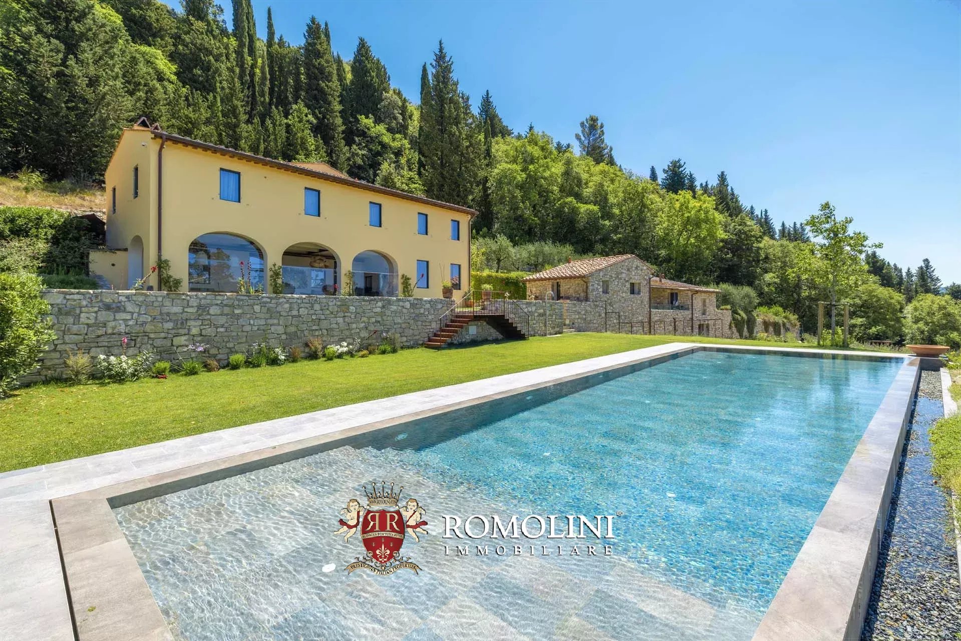 5 Bedroom Villa/Townhouse's Image 5
