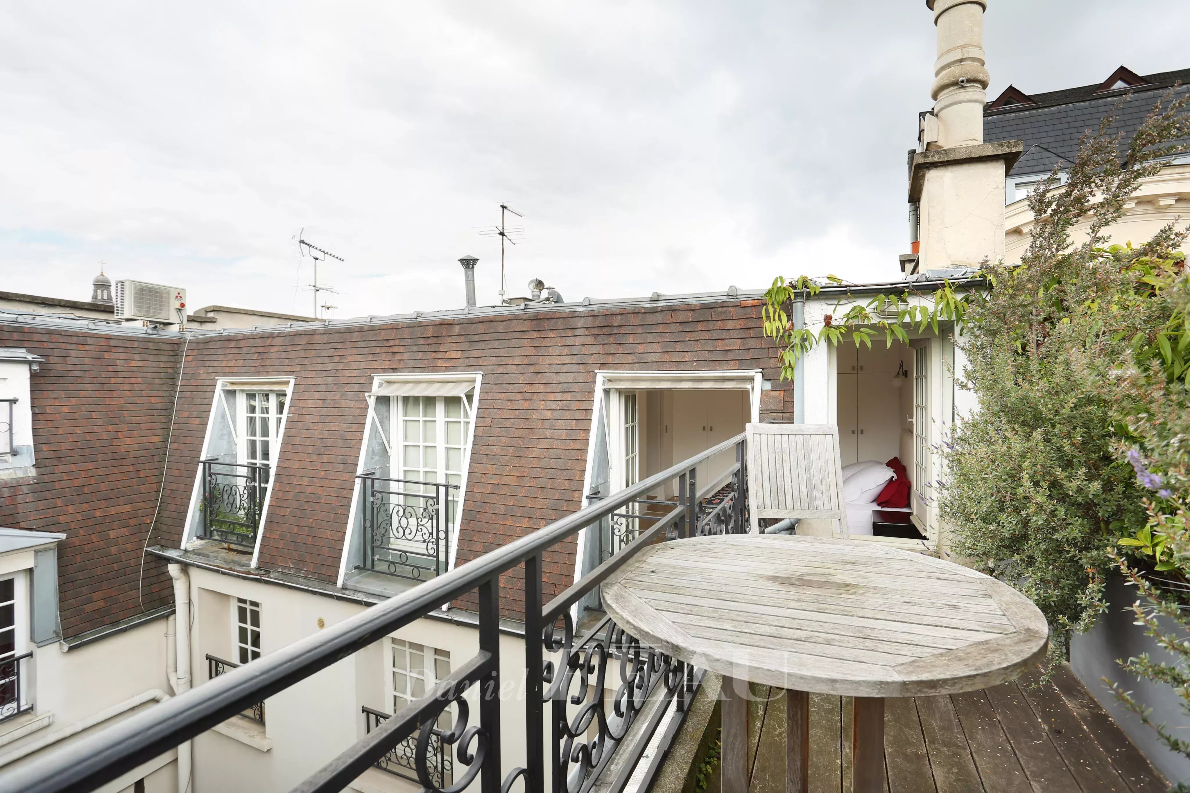 Sale Apartment Paris 4th