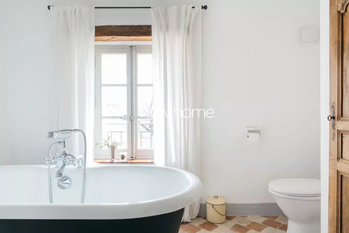 Ancienne ferme de 1850 avec vue panoramique à Tanneron! Un véritable rêve provençal