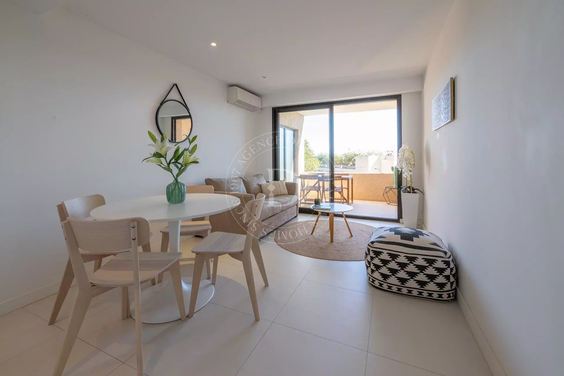 Villefranche-sur-Mer – Studio meublé avec terrasse et aperçu mer, Moyenne Corniche - Photo 2
