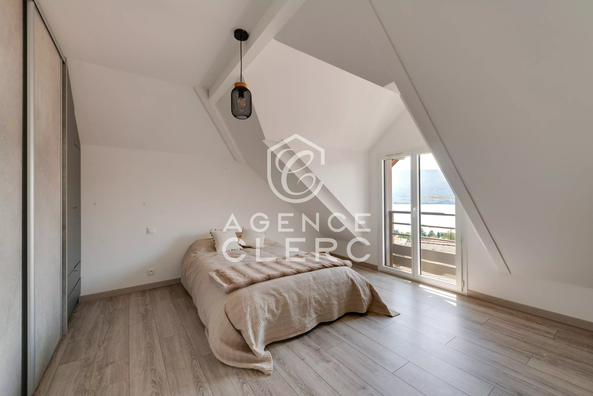 3 Bedroom Apartment/Flat's Image 4