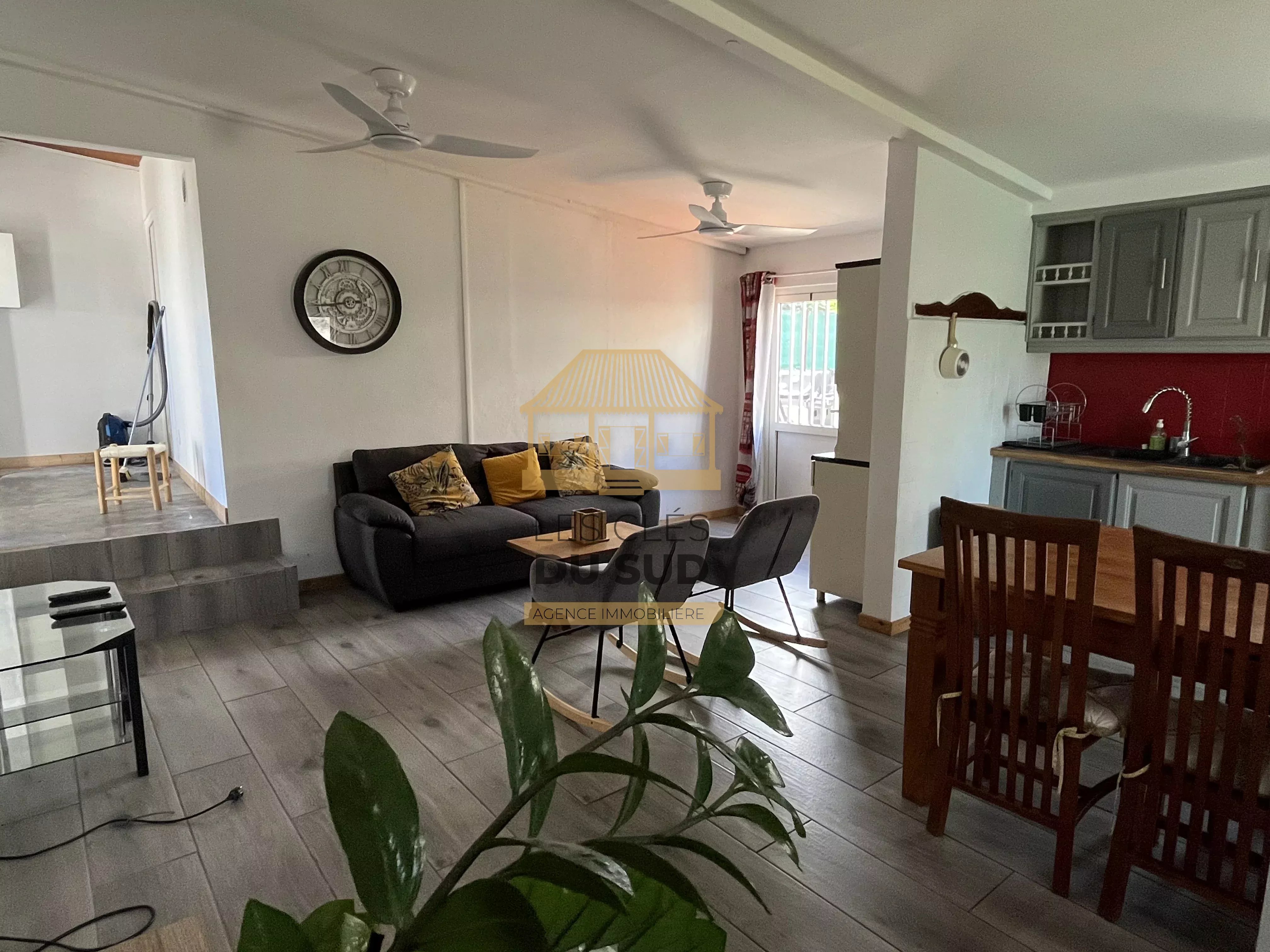 À LOUER – MAISON MEUBLÉE DE TYPE T4 DE 115 M² ENVIRON – SAINT-JOSEPH - 1 140€