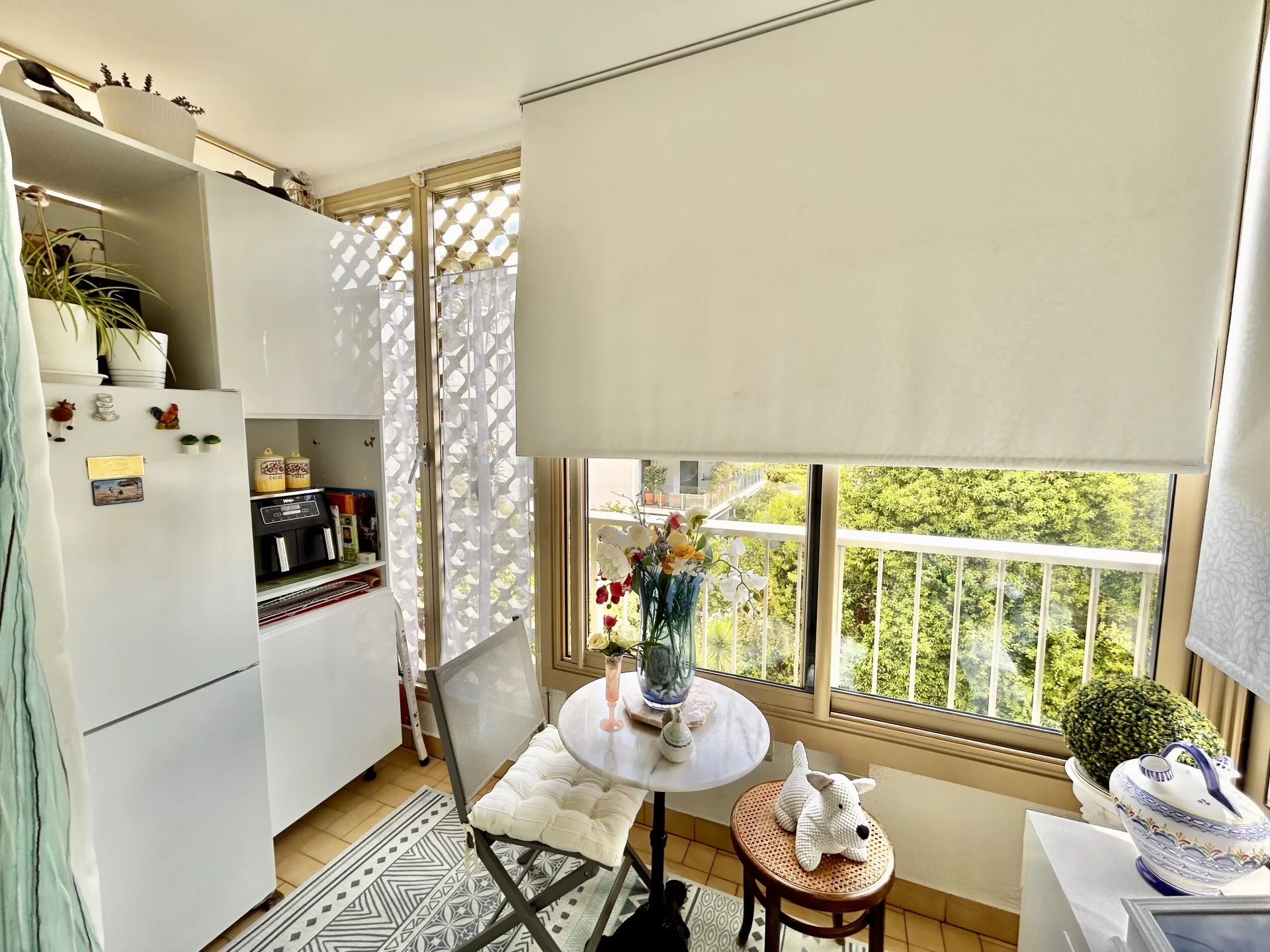 Montrose – Top floor with terrace, bright 4-room apartment with double garage