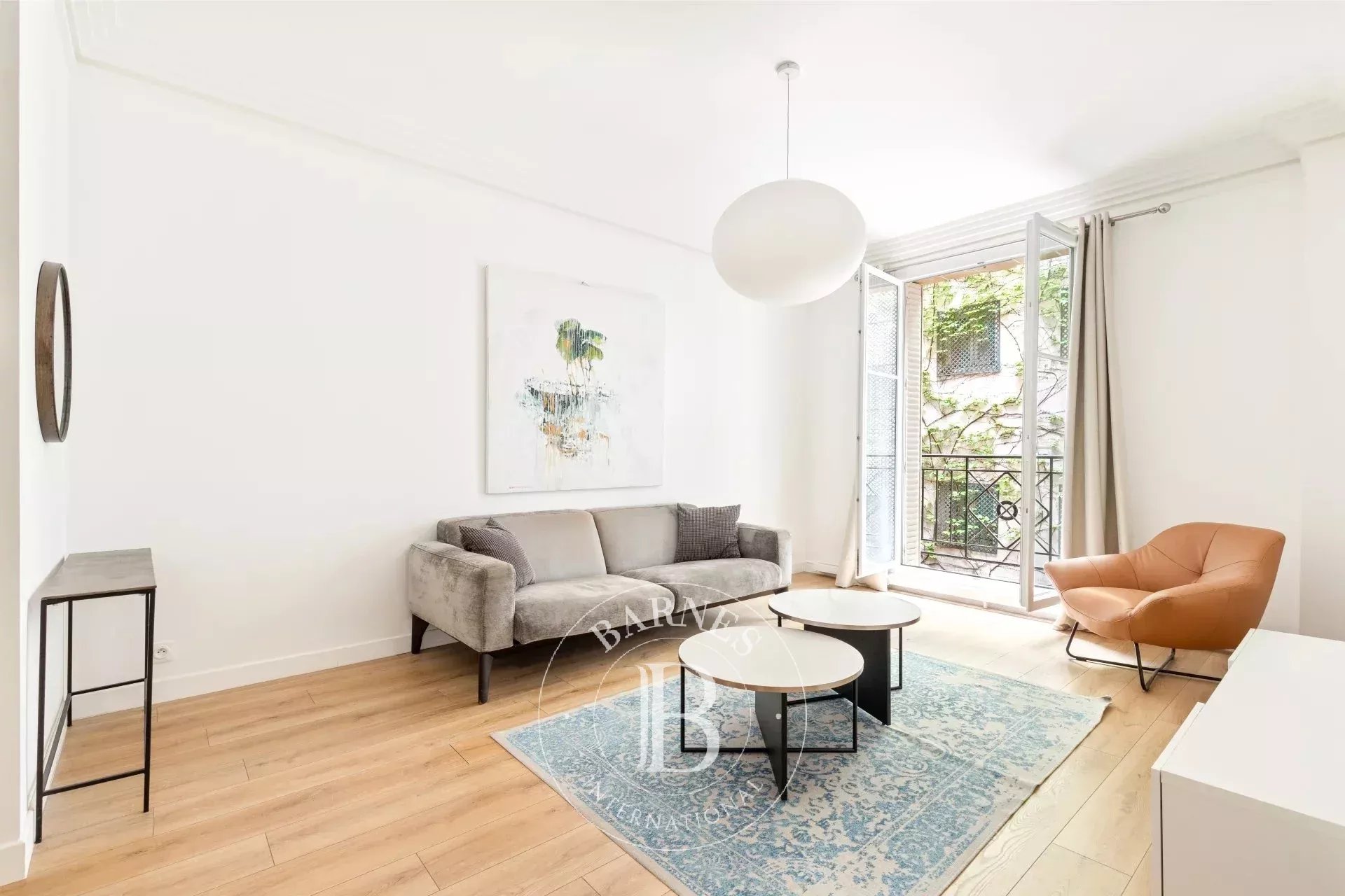 Apartment Paris 75008  -  ref 86820579 (picture 1)