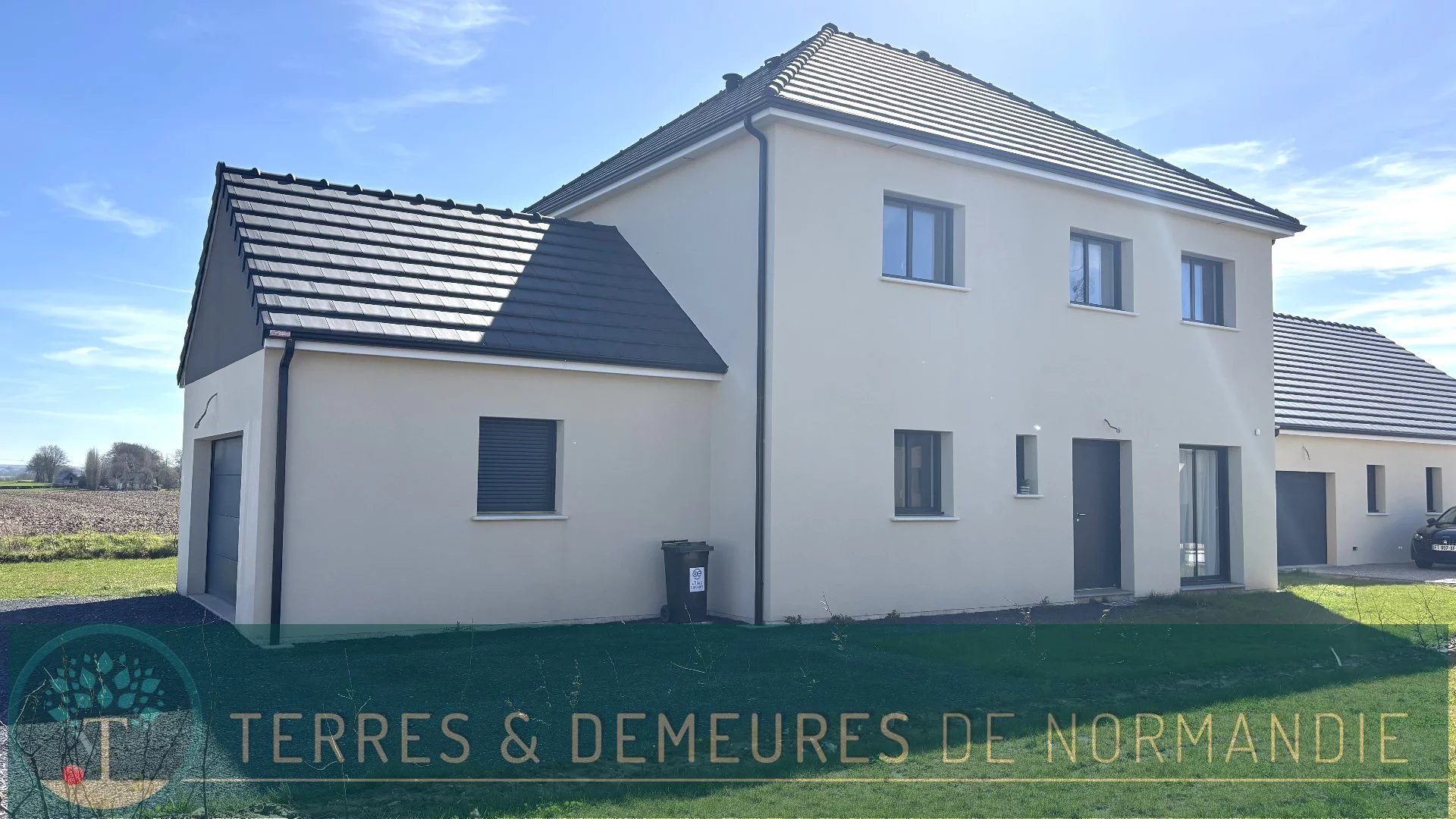 Maison contemporaine de 130m² avec 5 chambres, située à Eu (76260), Normandie.