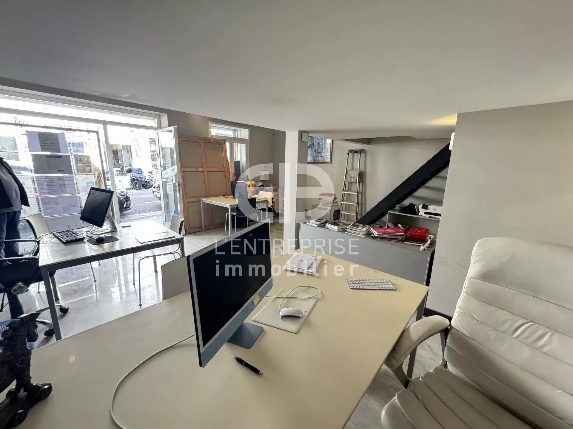 À LOUER - LOCAL COMMERCIAL - 45m² - NICE CENTRE