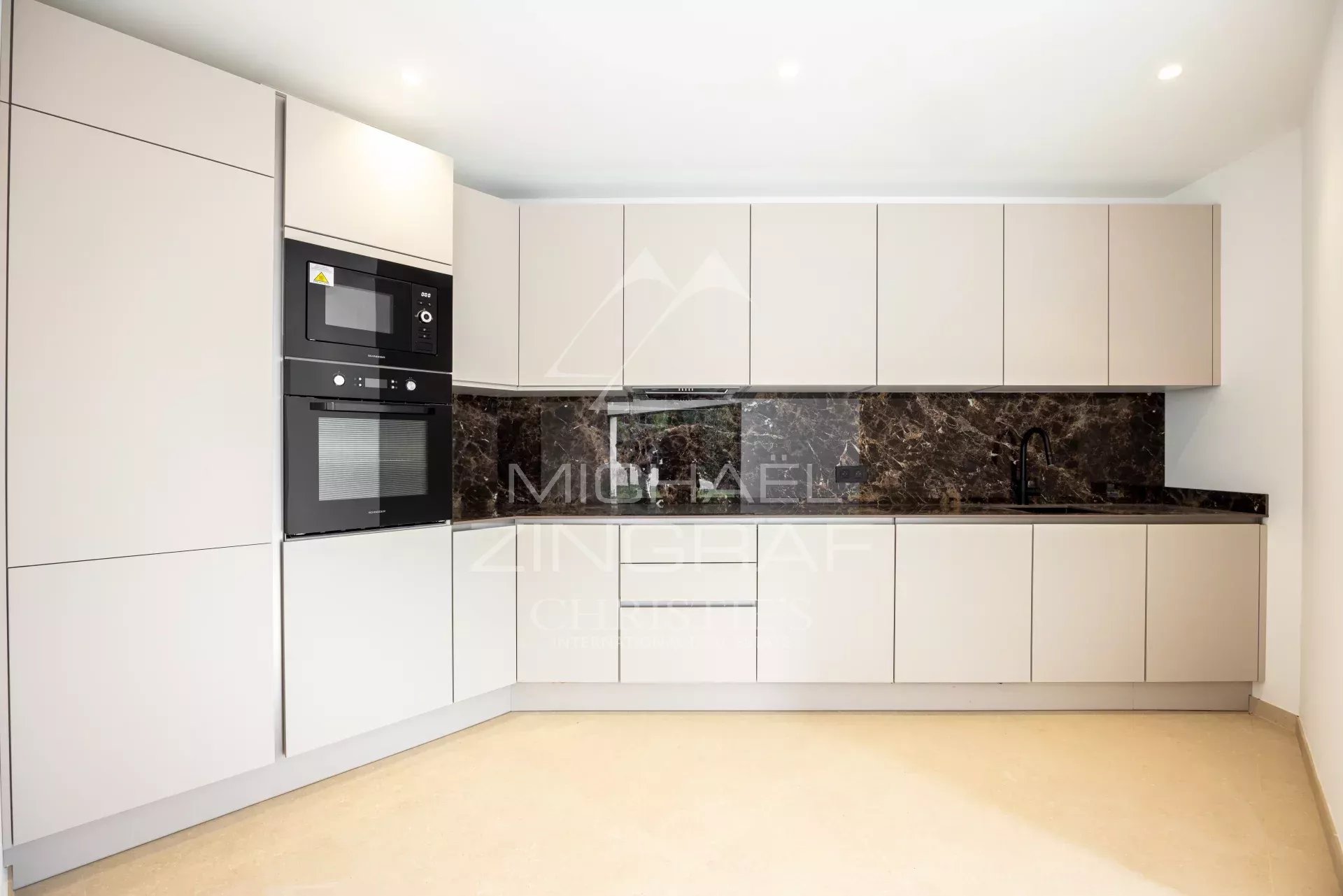 3 Bedroom Villa/Townhouse's Image 6