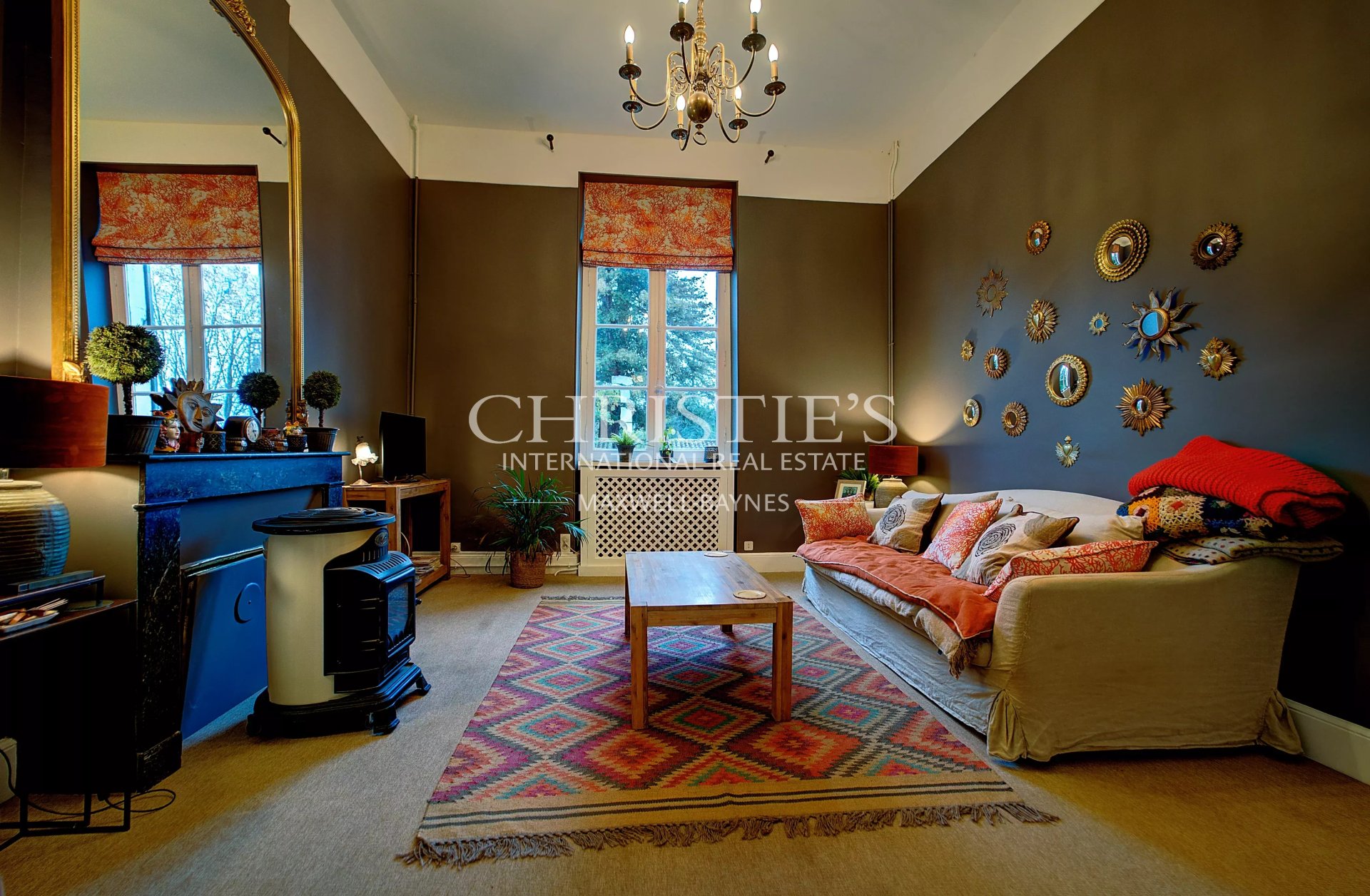 10 Bedroom Villa/Townhouse's Image 3