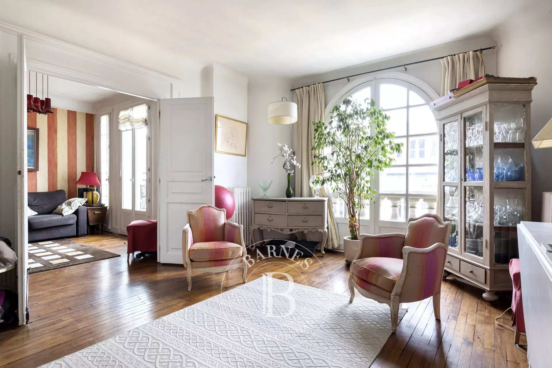 Neuilly - Argenson - Top floor - 4-5 bedroom apartment - Period charm - picture 6