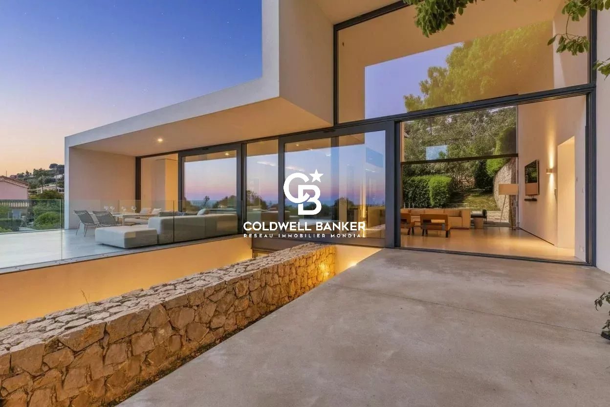 Vallauris – Quartier Cannes Eden | Villa contemporaine avec vue mer panoramique