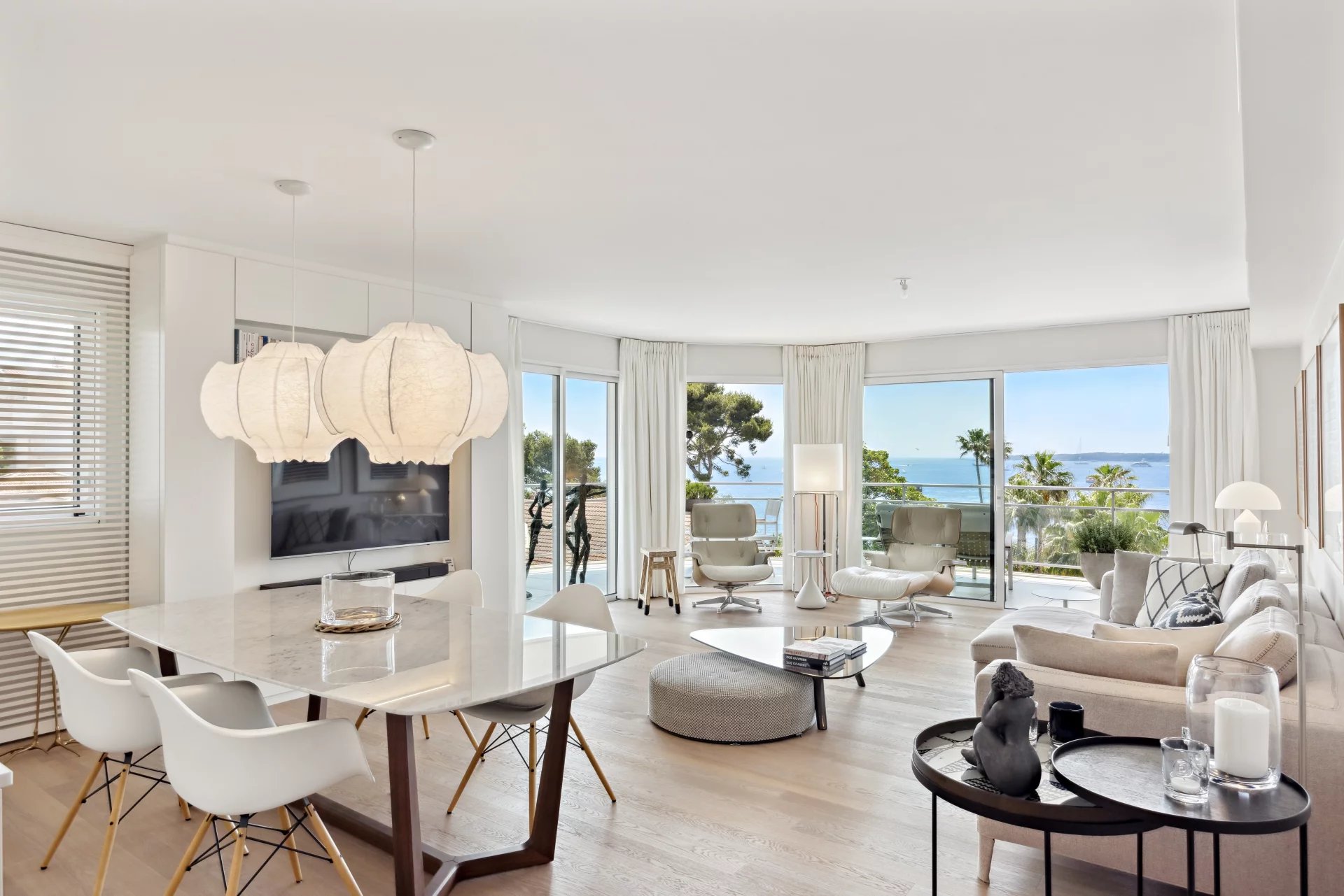 Sale Apartment Cannes Pointe Croisette
