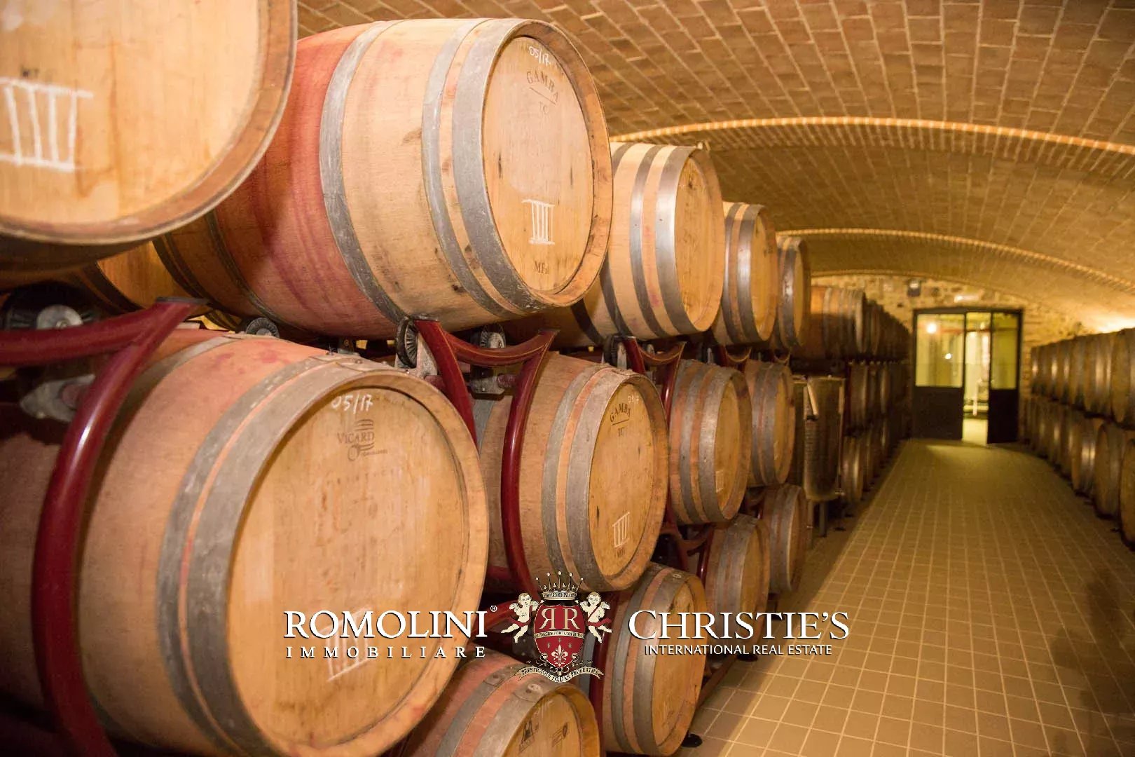 15 Bedroom Vineyard's Image 73
