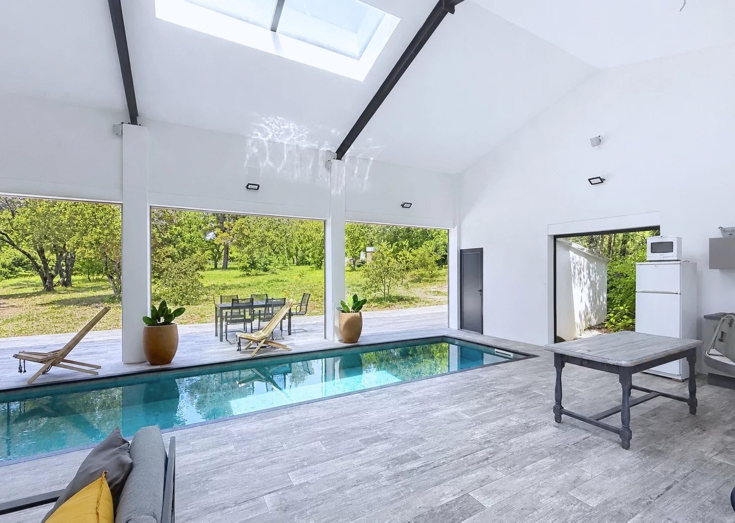 Exceptional Contemporary Estate with 3 Guest Houses