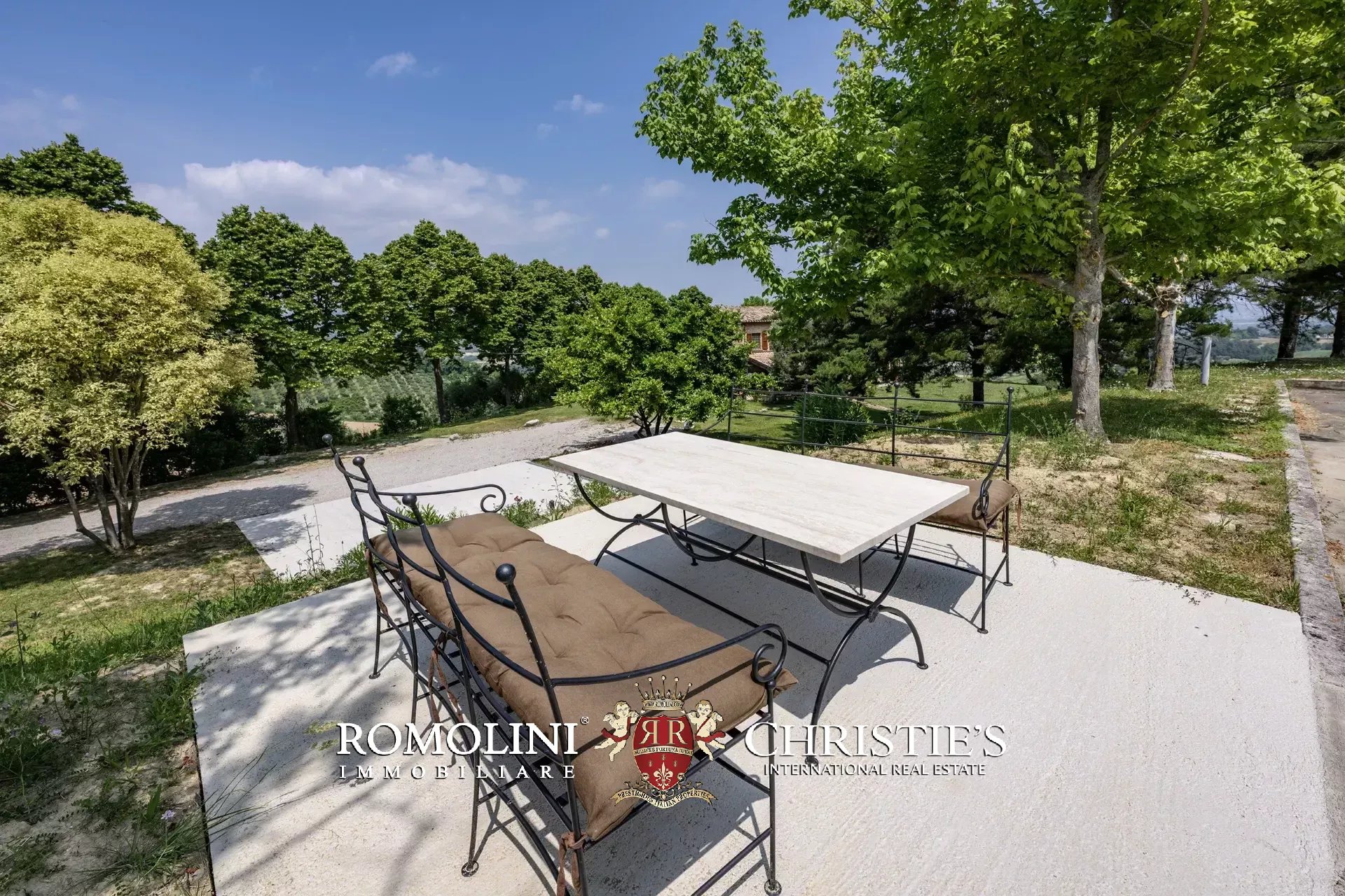 4 Bedroom Villa/Townhouse's Image 21