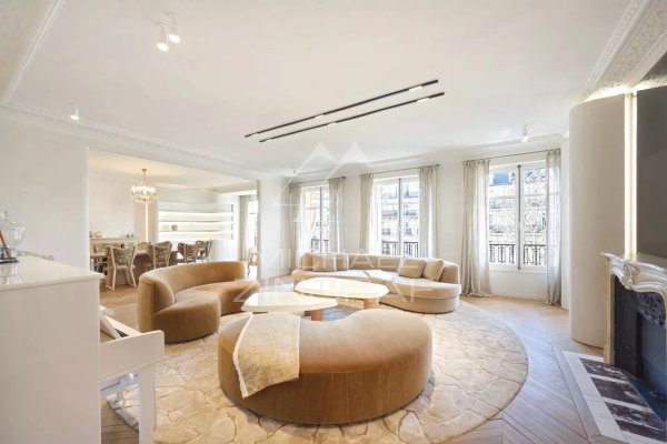 Luxury Apartment Paris: 3-Suite Legacy Estate on Avenue Rapp — photo 2