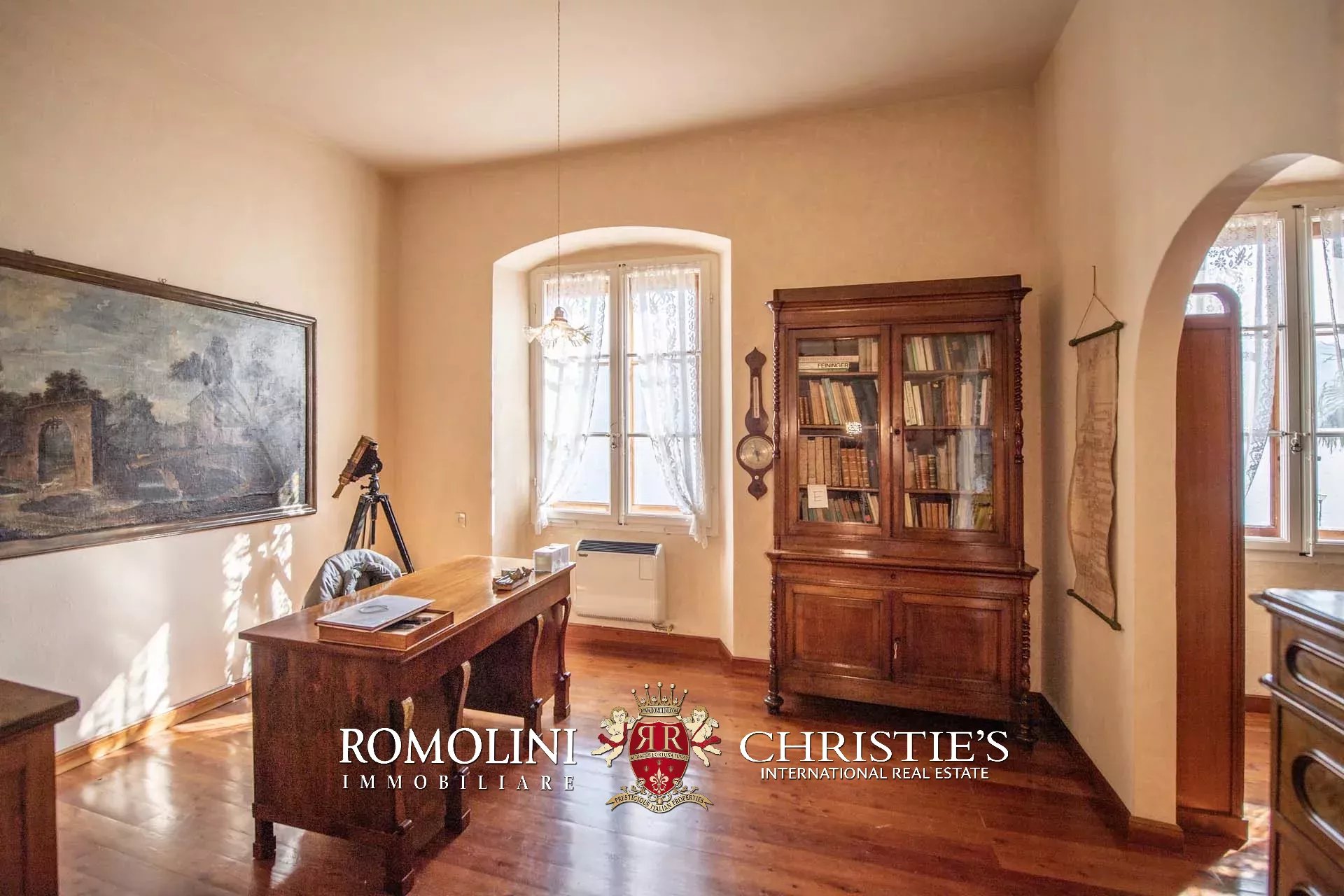 9 Bedroom Villa/Townhouse's Image 93